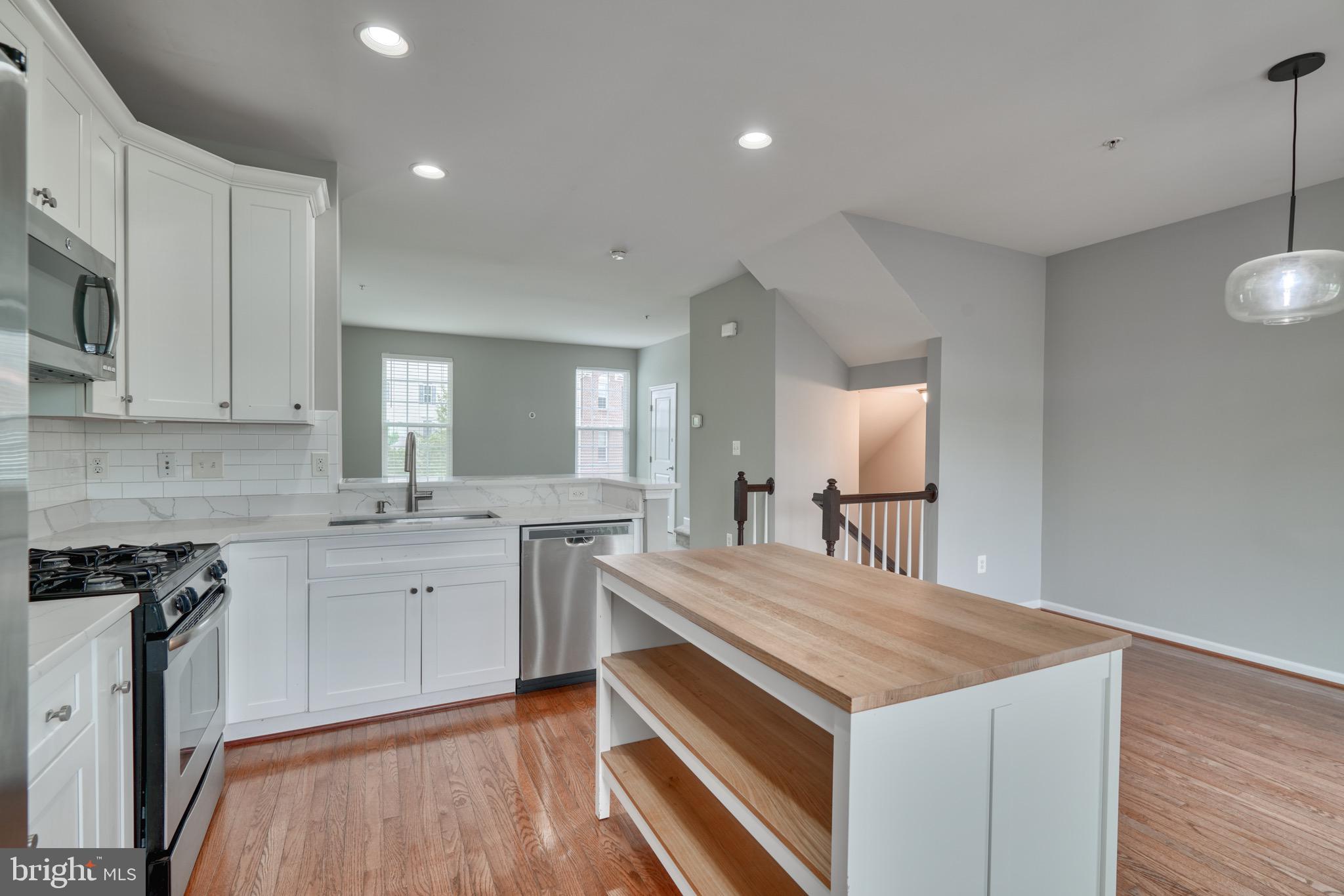 HOWARD SQUARE - Residential Lease