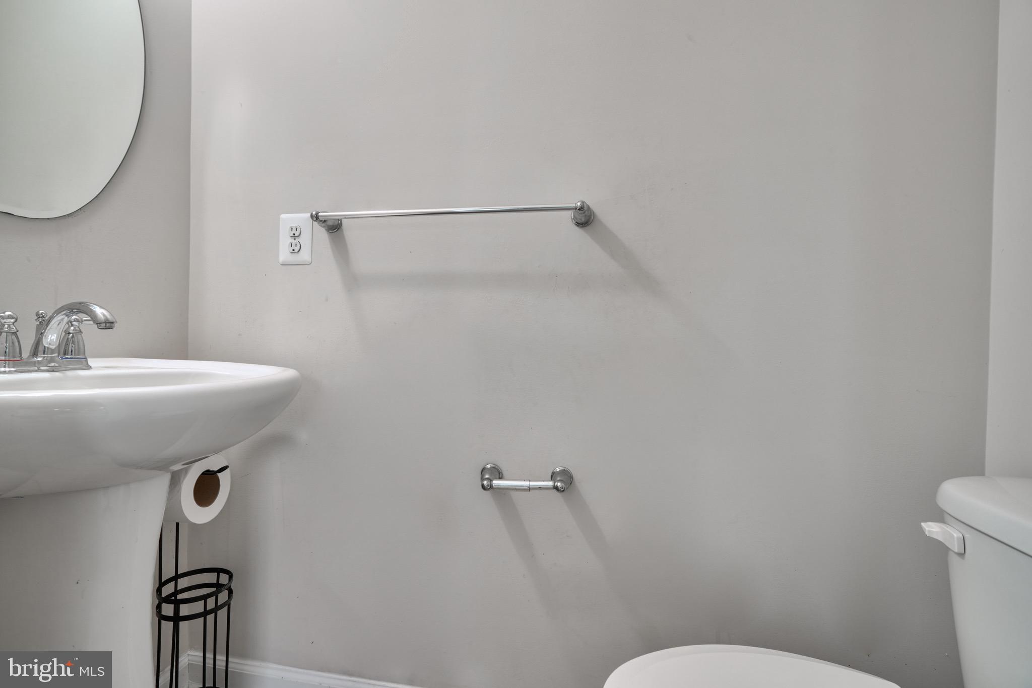 HOWARD SQUARE - Residential Lease