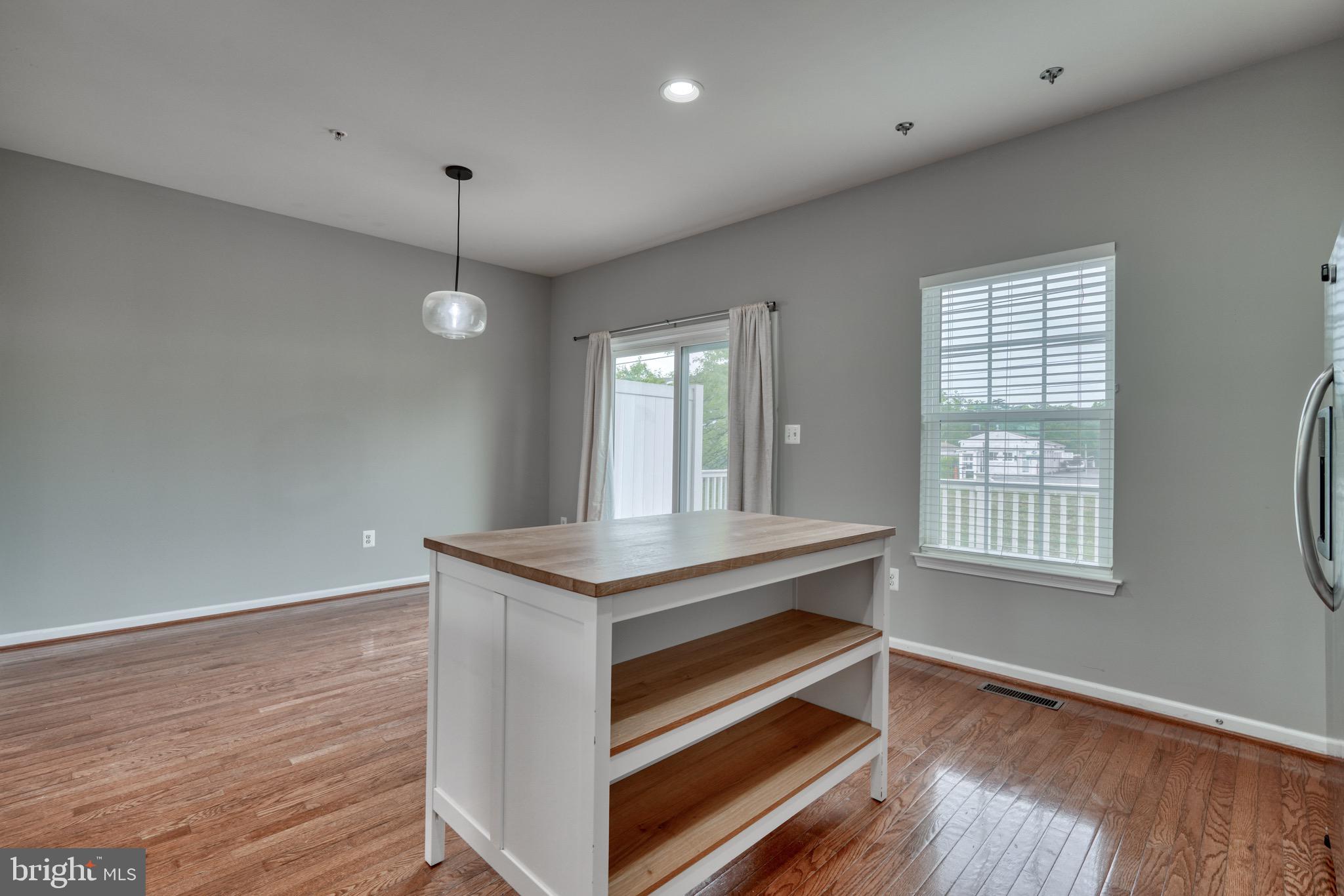 HOWARD SQUARE - Residential Lease