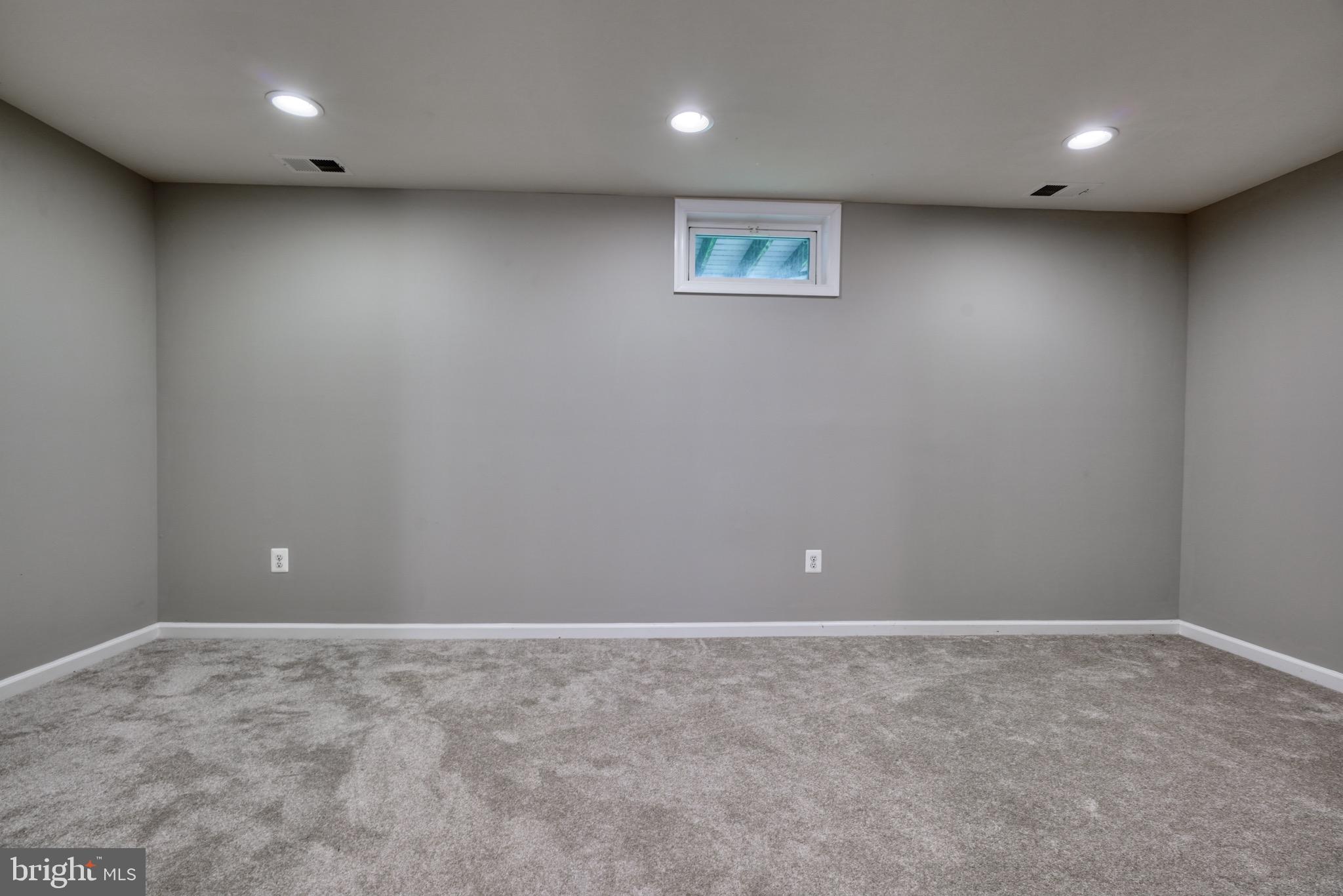 HOWARD SQUARE - Residential Lease