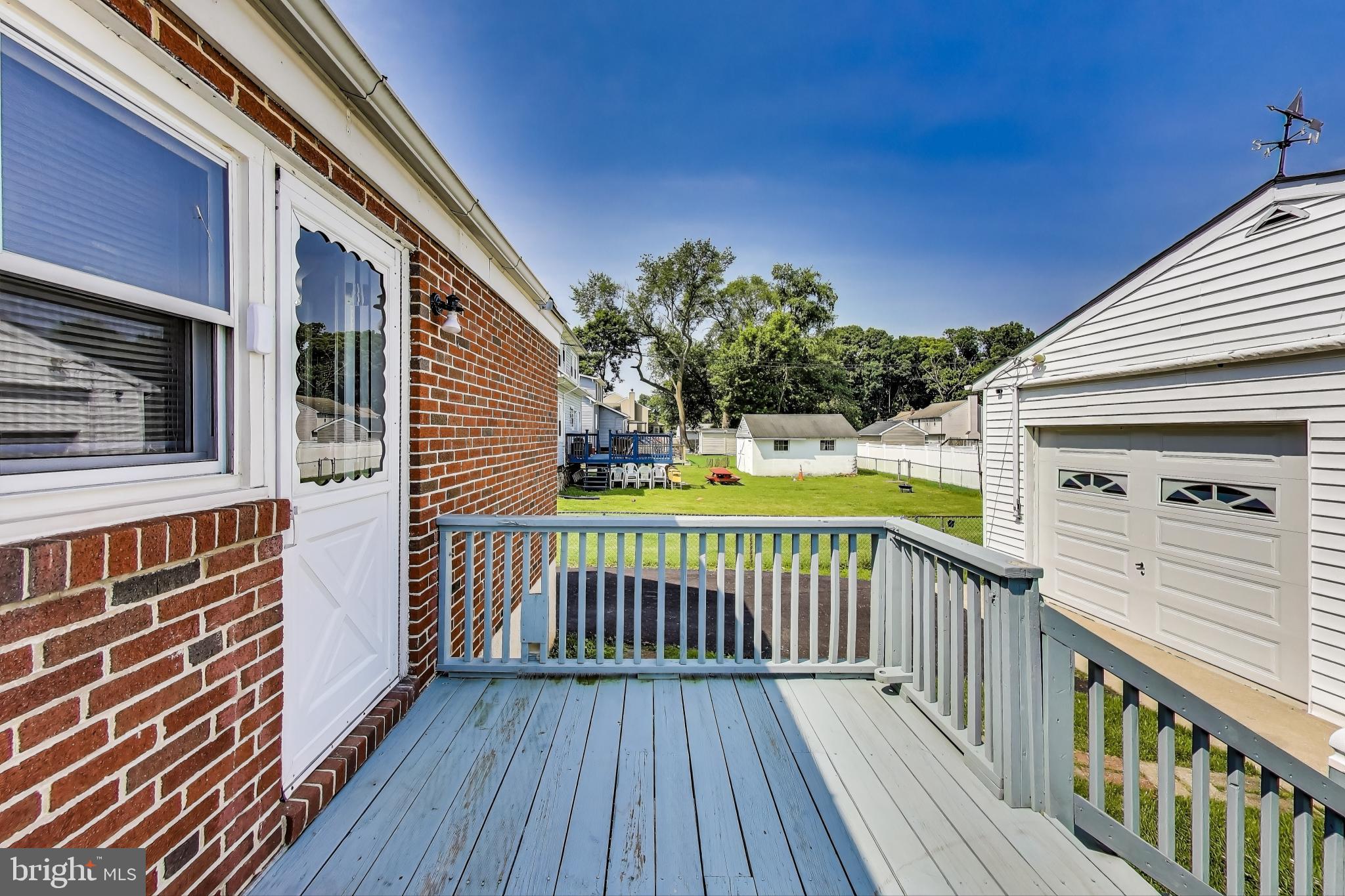 LOCHERN - Residential