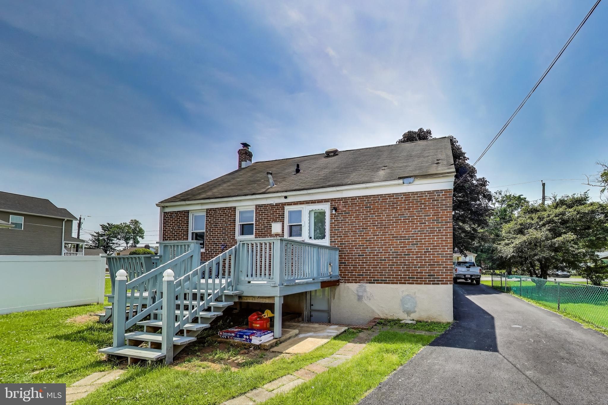 LOCHERN - Residential