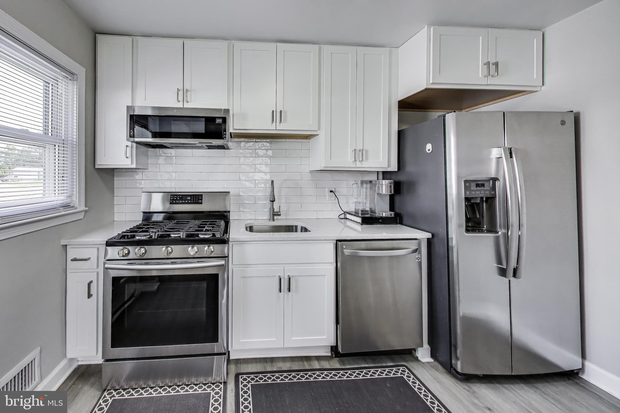 LOCHERN - Residential