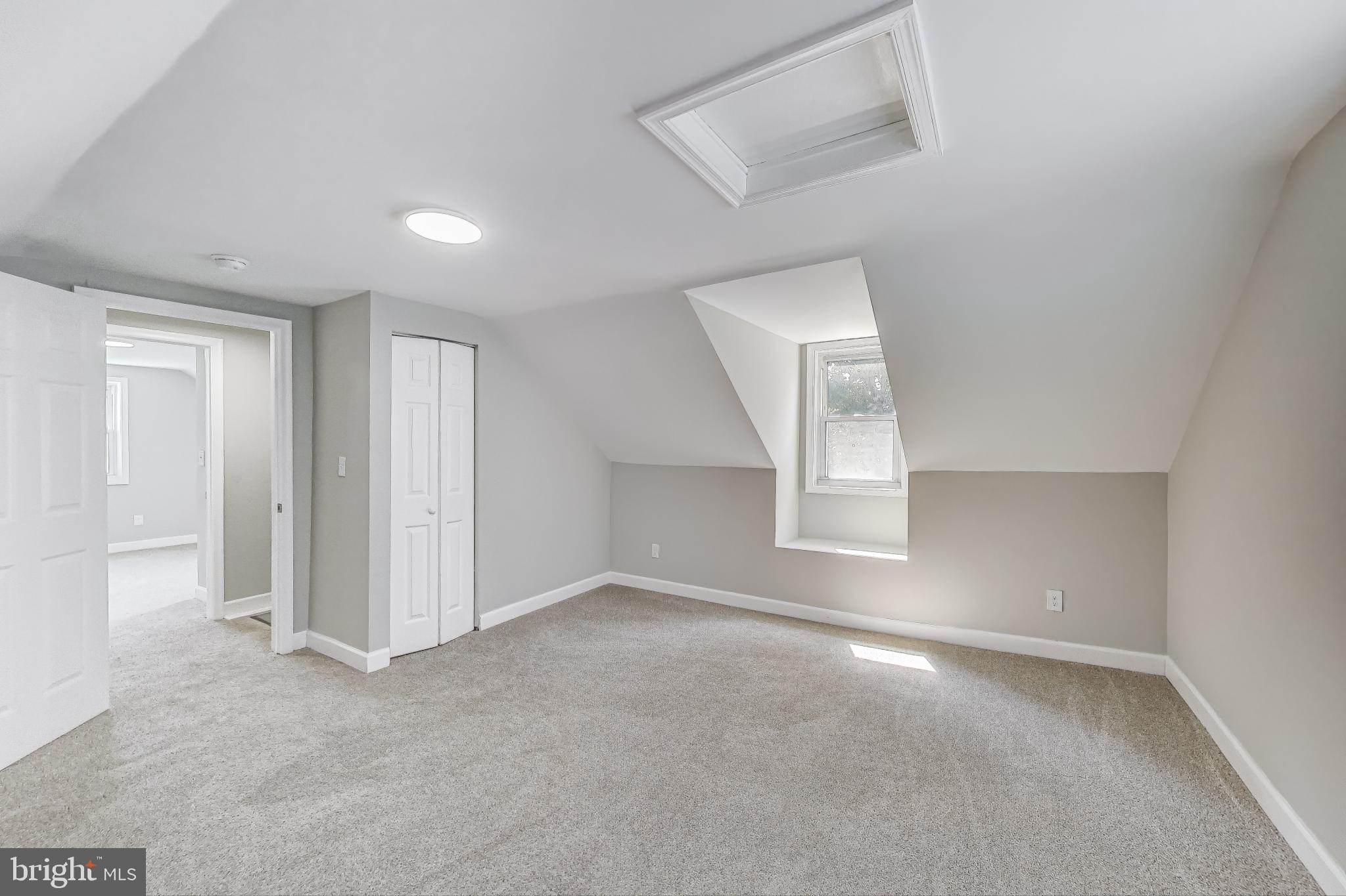 LOCHERN - Residential