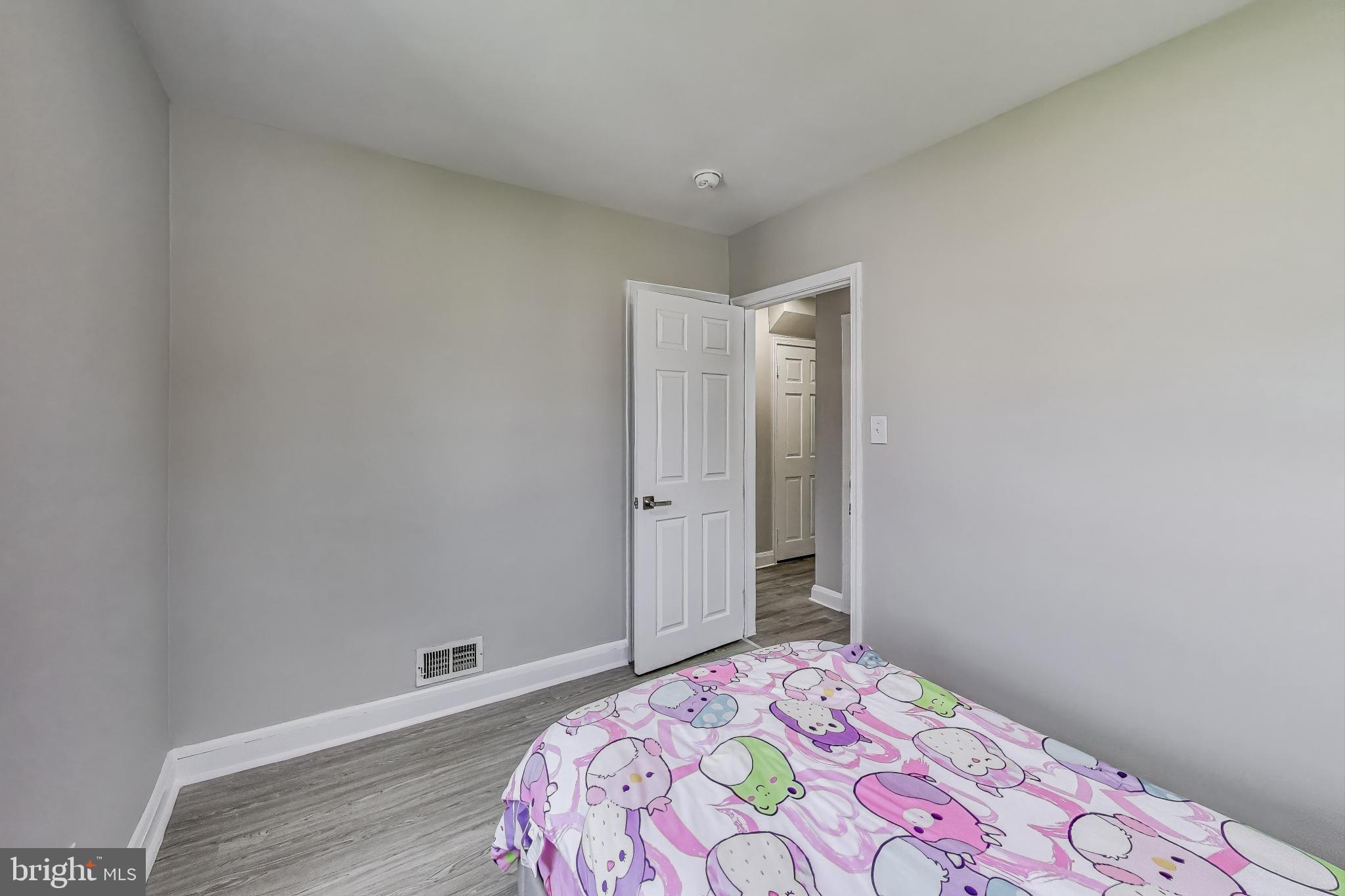 LOCHERN - Residential