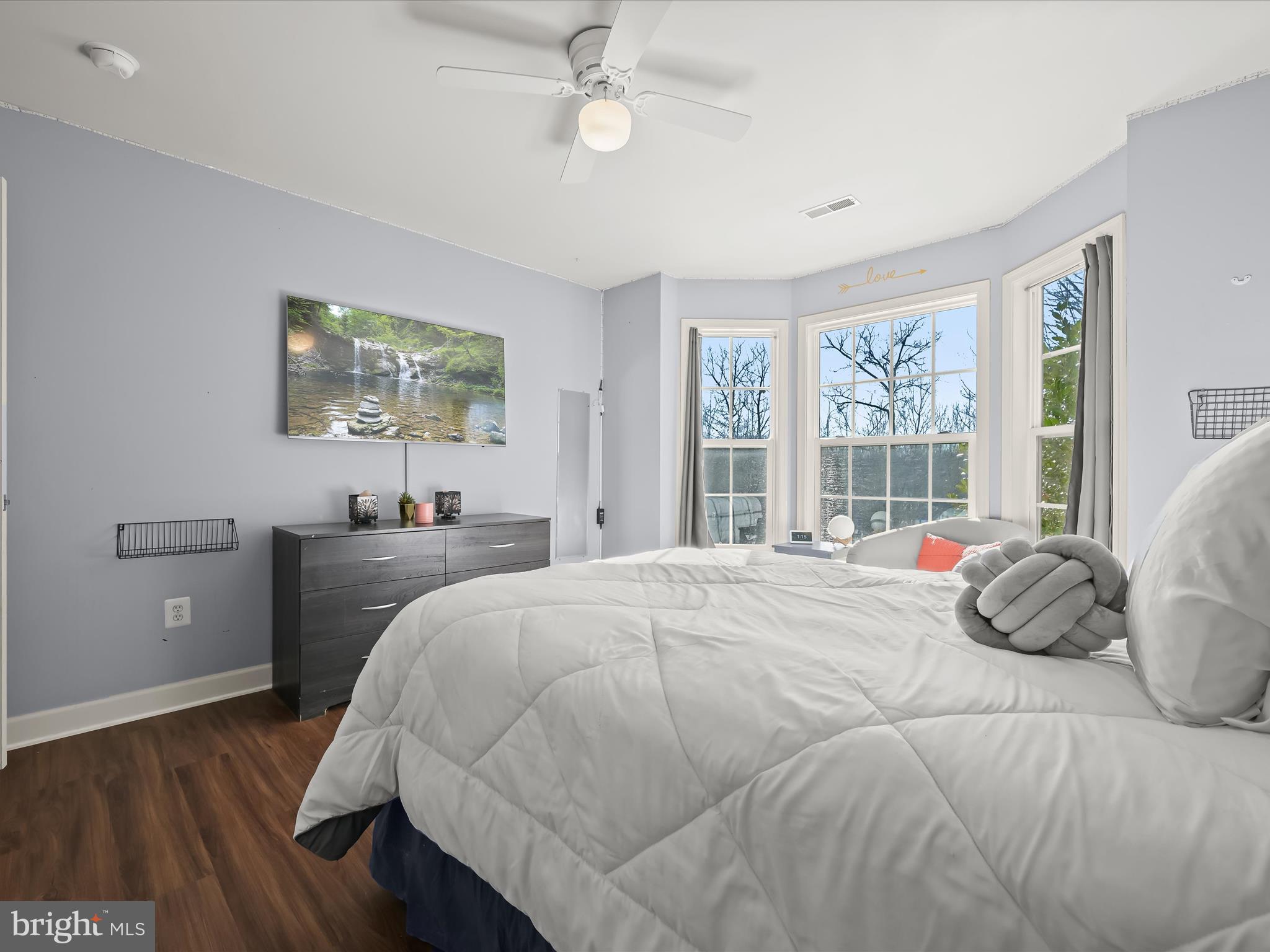 HUNGERFORD MANOR - Residential