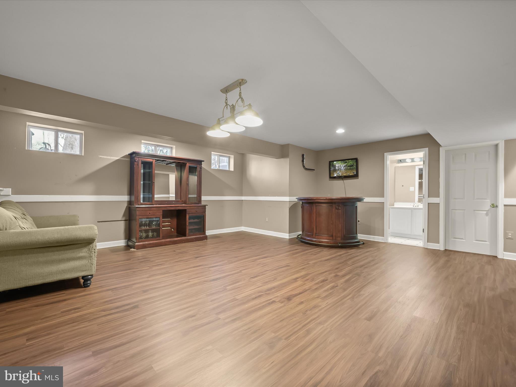 HUNGERFORD MANOR - Residential