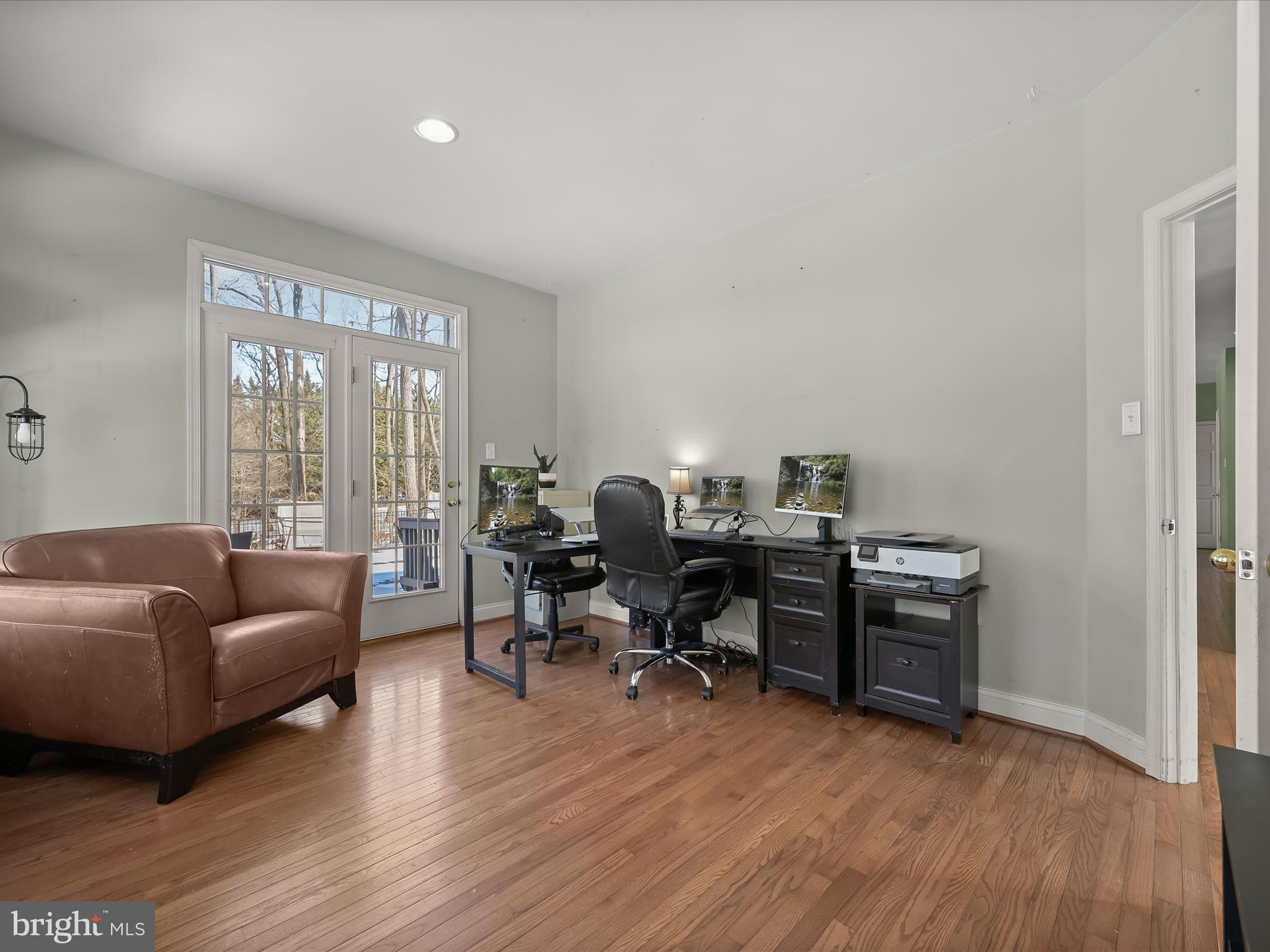 HUNGERFORD MANOR - Residential