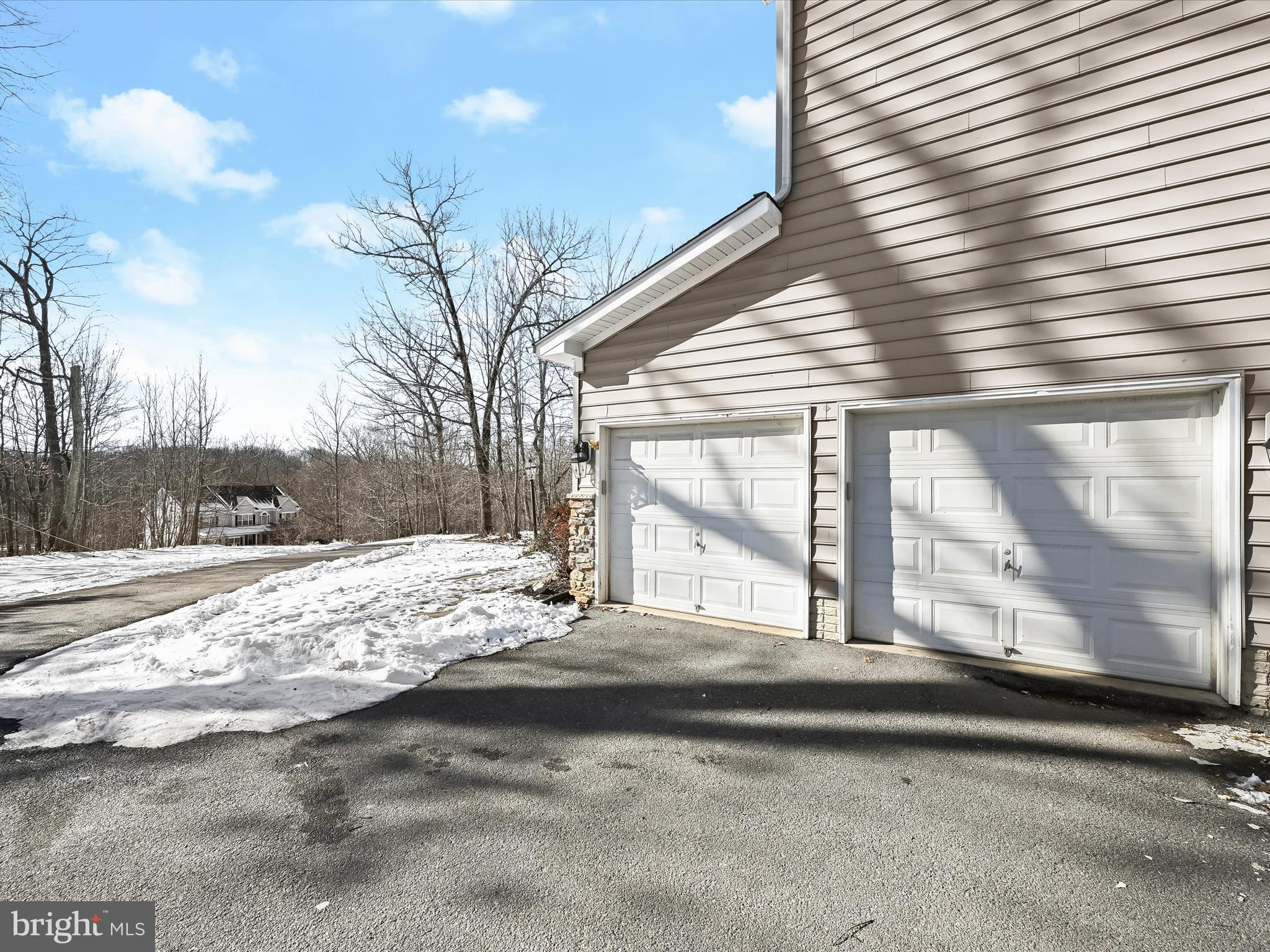 HUNGERFORD MANOR - Residential