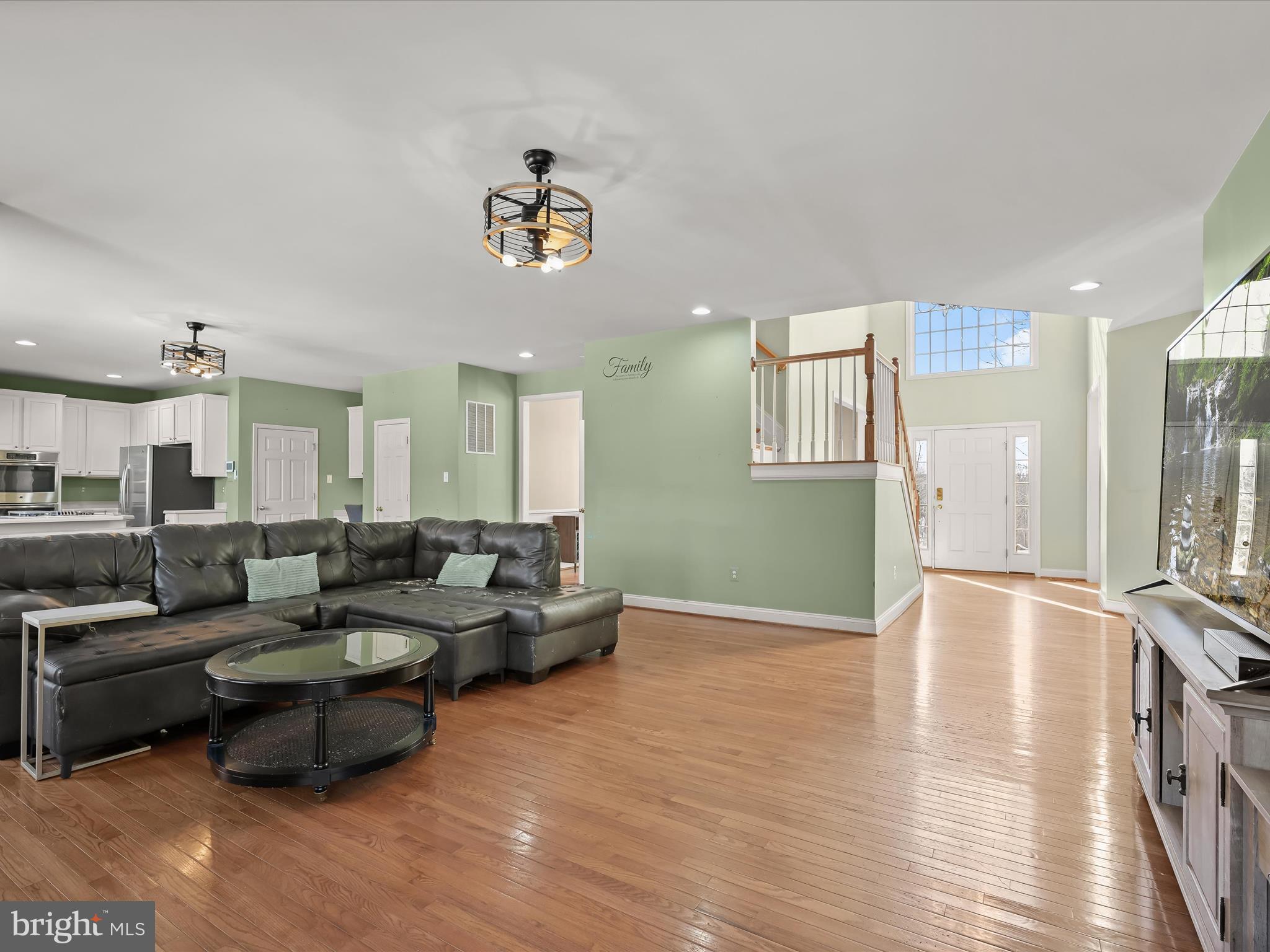 HUNGERFORD MANOR - Residential