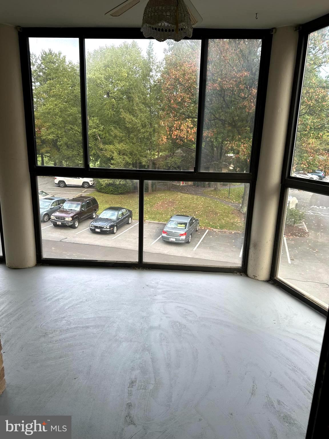 LEISURE WORLD - Residential