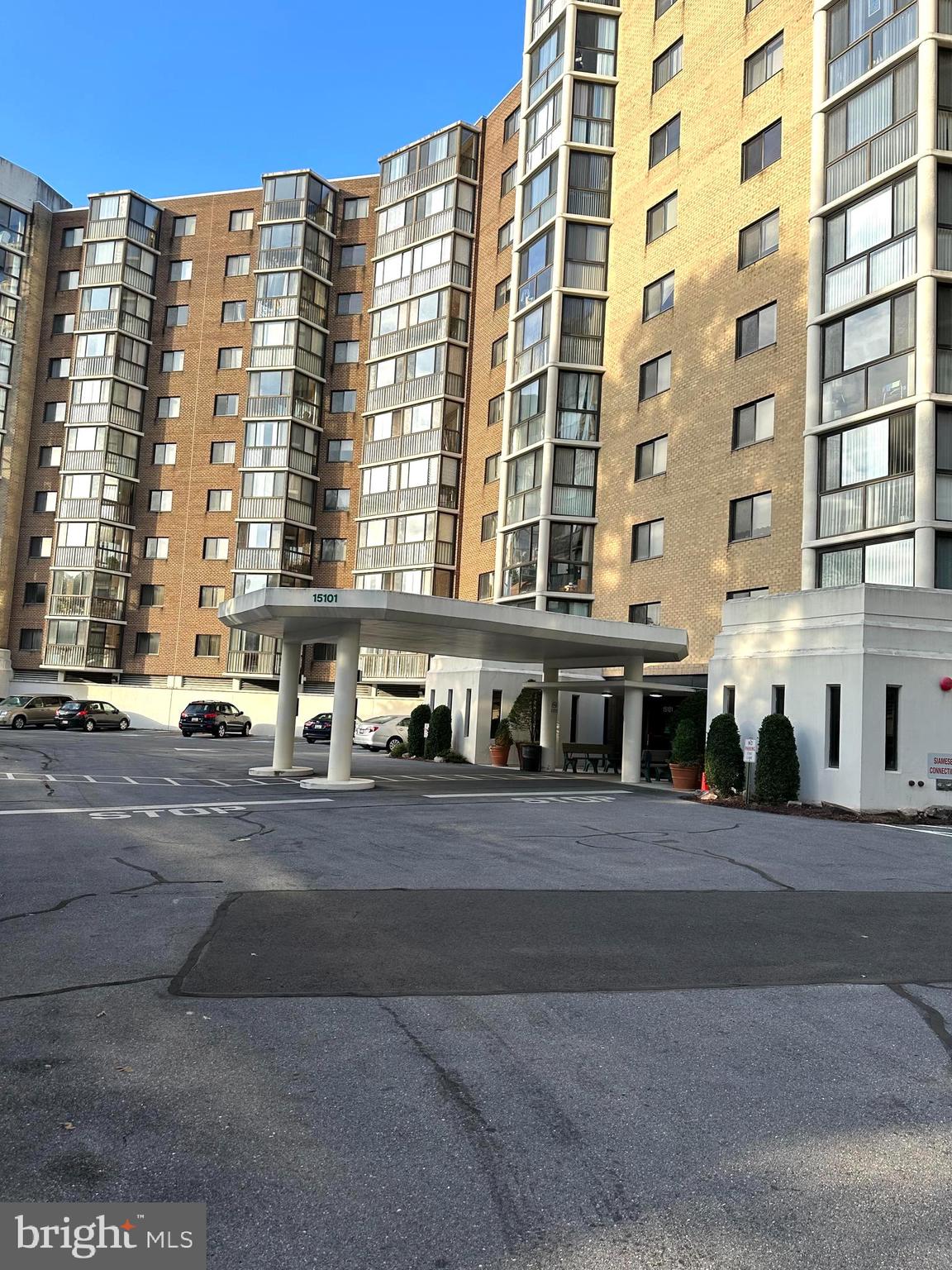 LEISURE WORLD - Residential