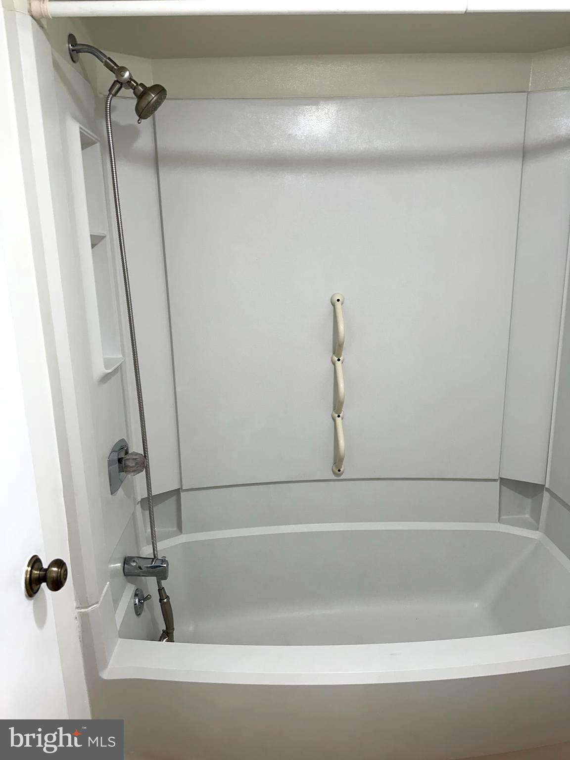 LEISURE WORLD - Residential