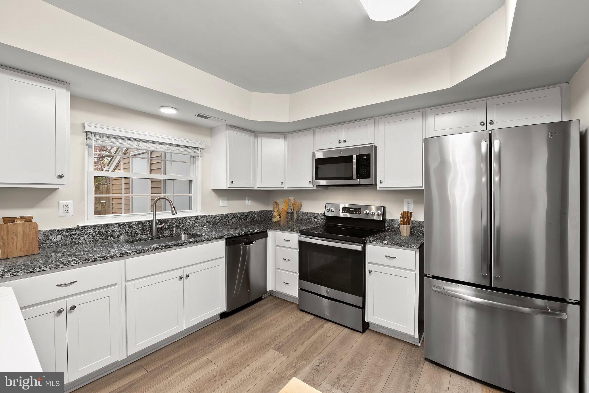 HUNTINGTON/SENTRY WOODS - Residential