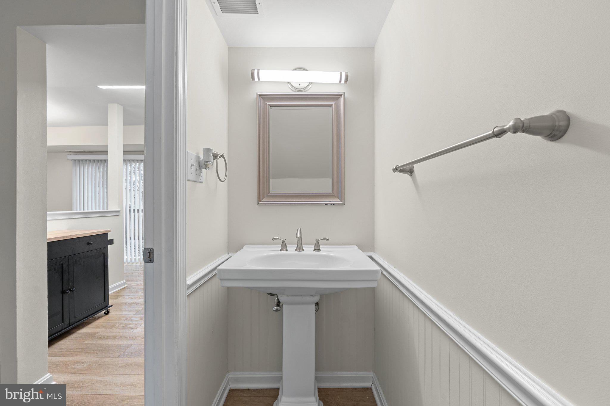 HUNTINGTON/SENTRY WOODS - Residential