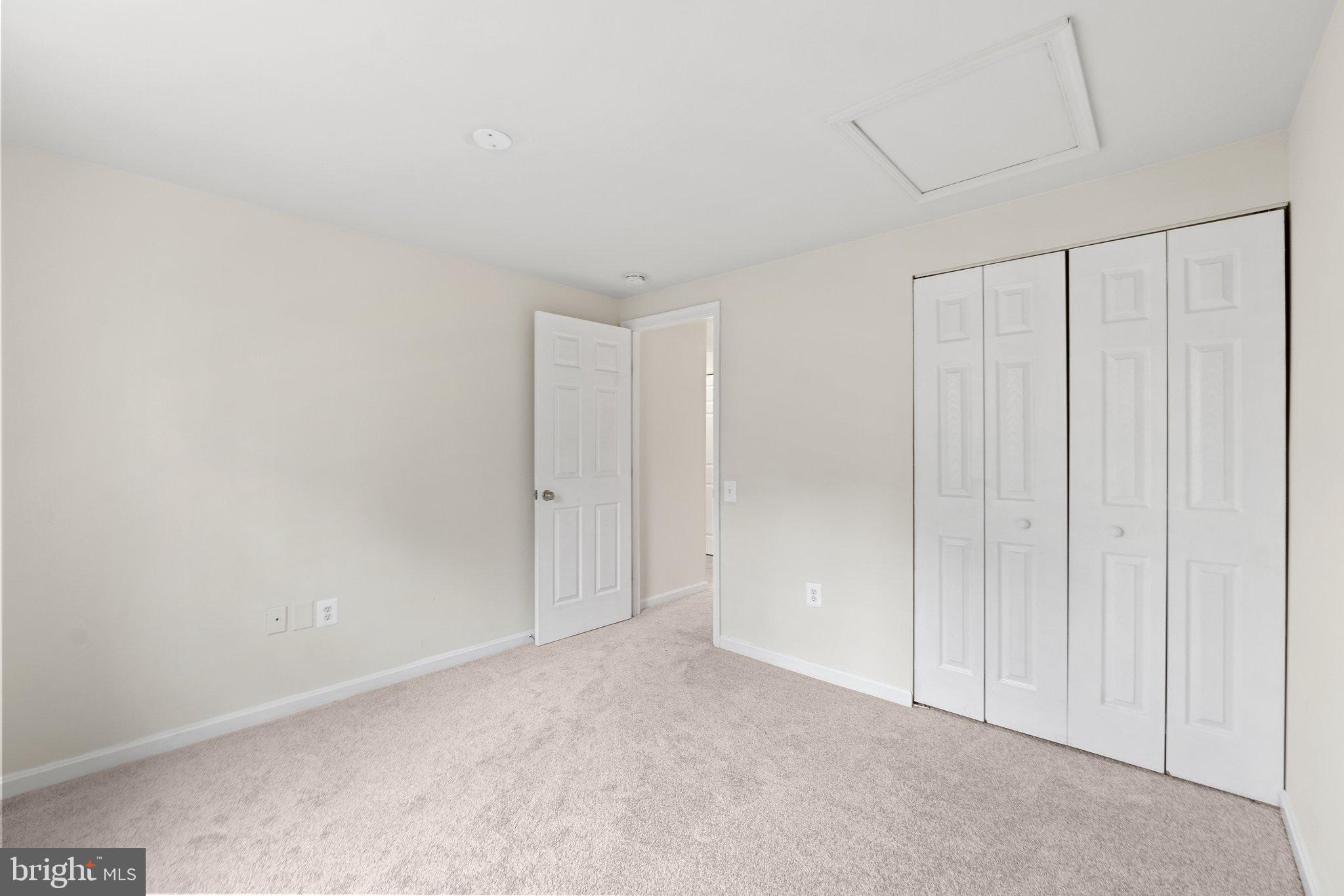 HUNTINGTON/SENTRY WOODS - Residential