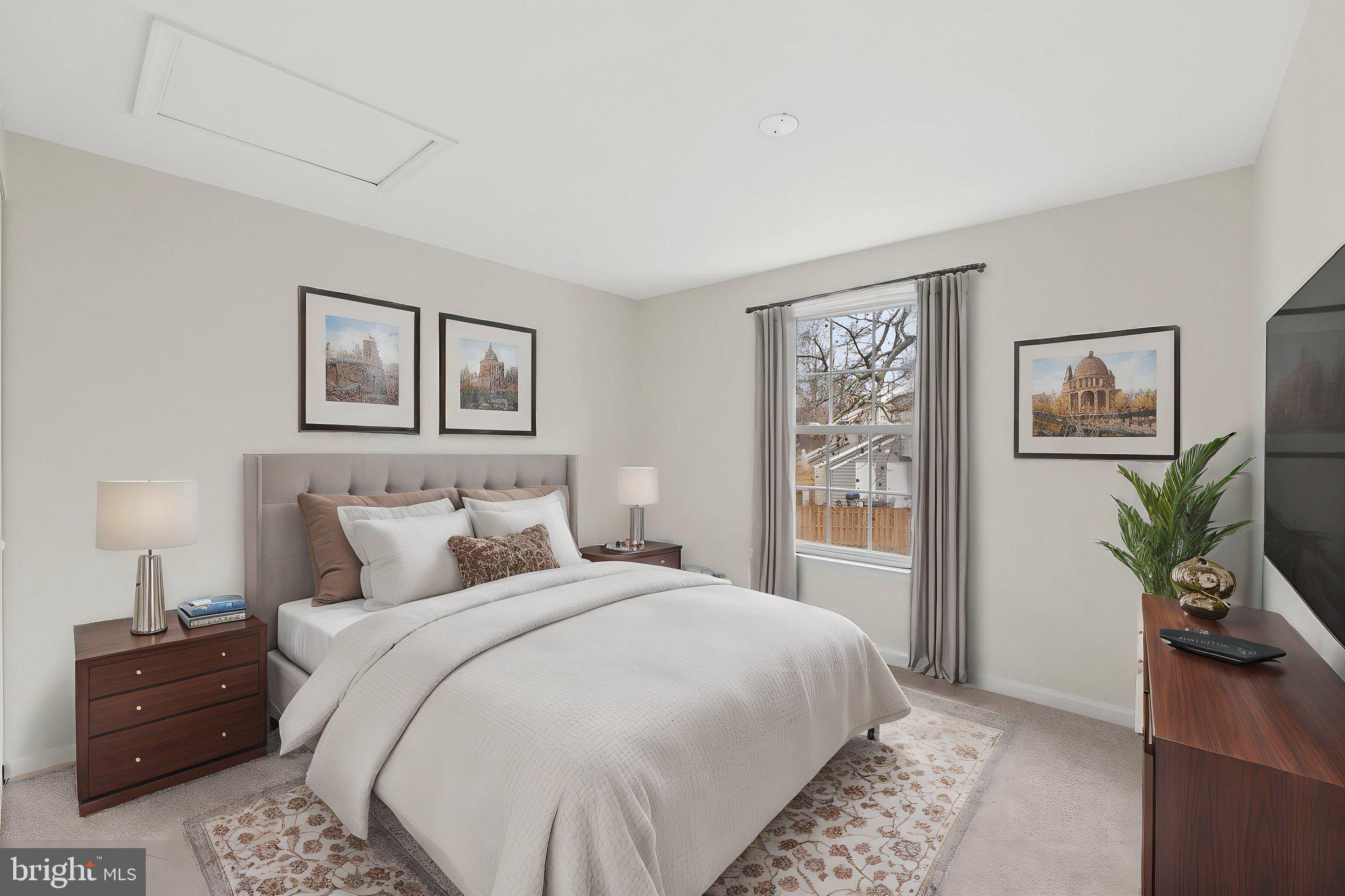 HUNTINGTON/SENTRY WOODS - Residential