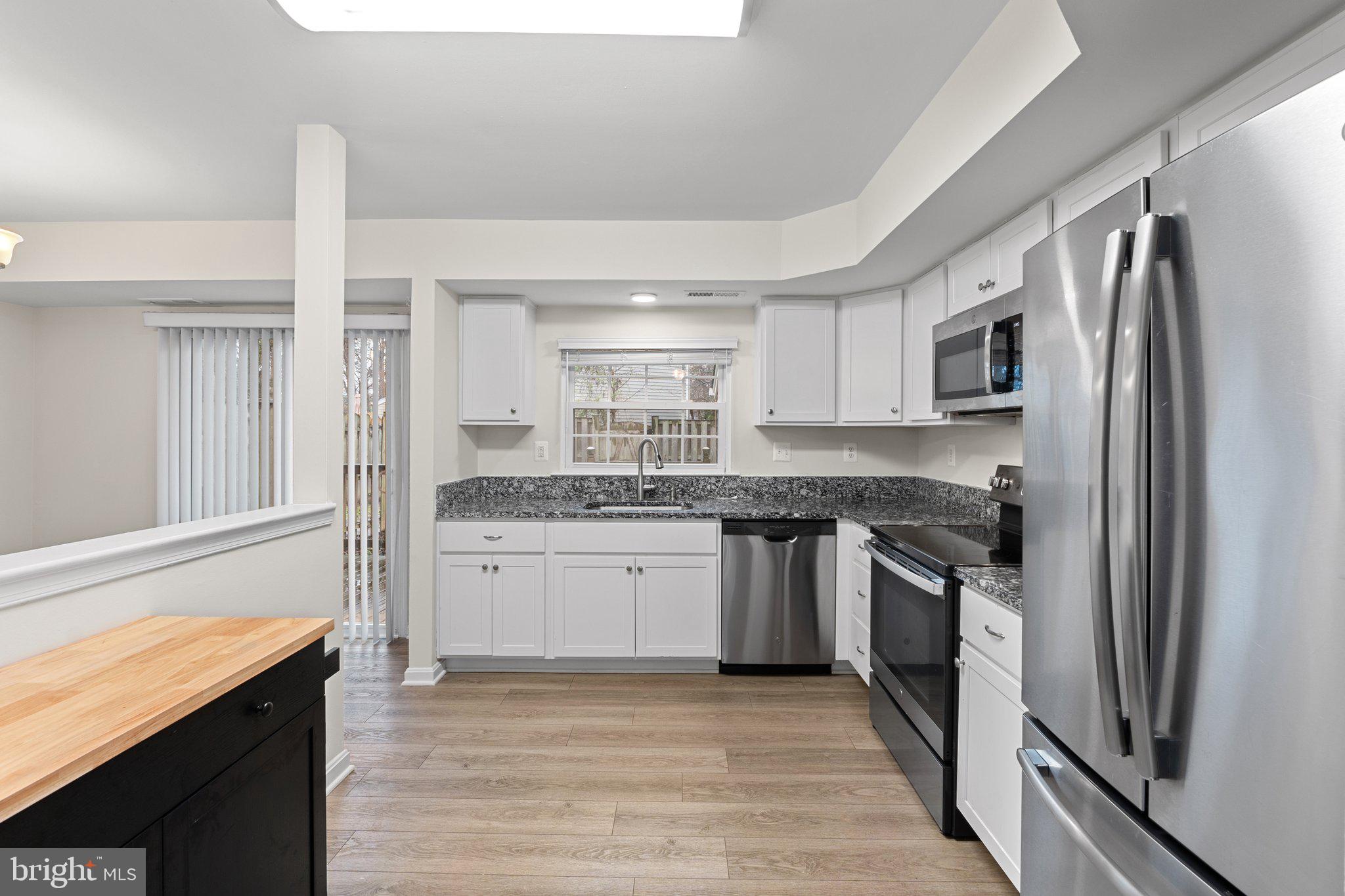 HUNTINGTON/SENTRY WOODS - Residential