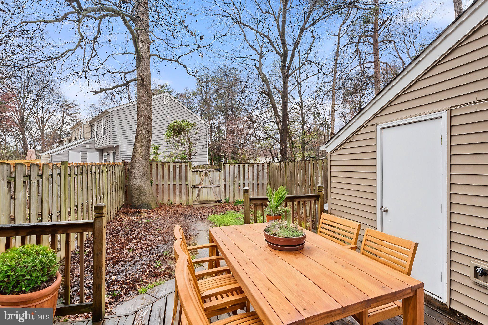 HUNTINGTON/SENTRY WOODS - Residential