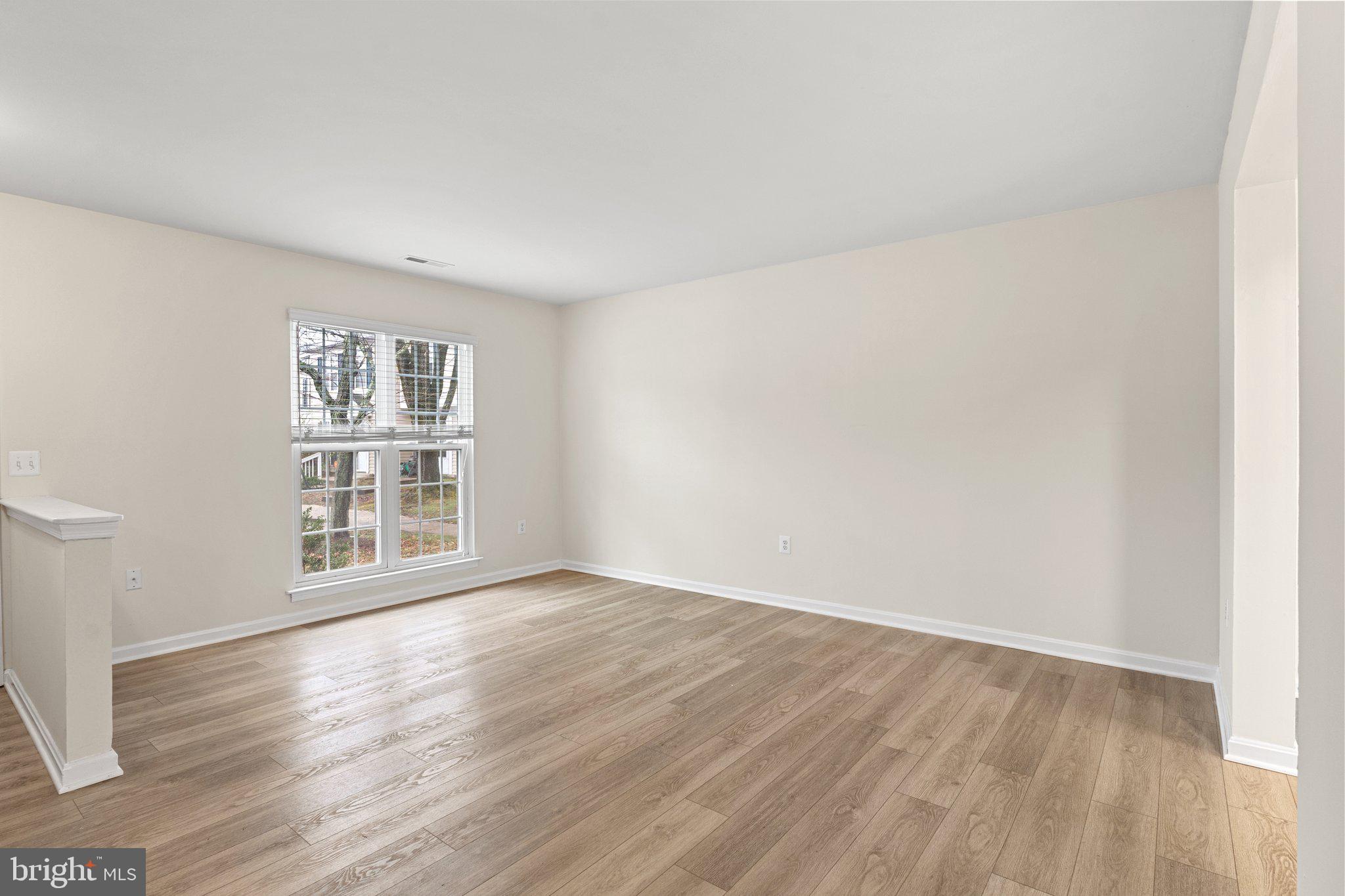 HUNTINGTON/SENTRY WOODS - Residential