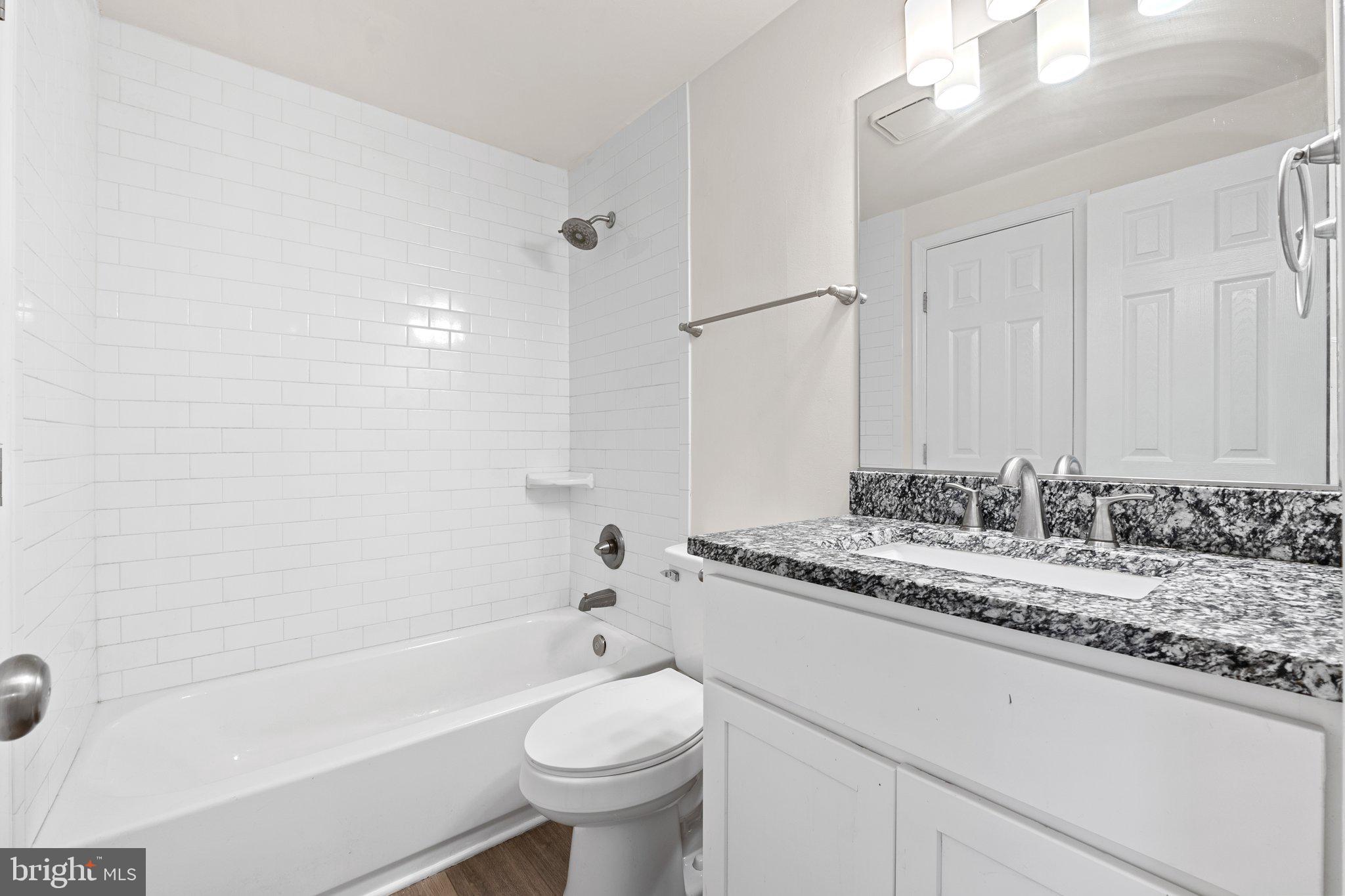 HUNTINGTON/SENTRY WOODS - Residential