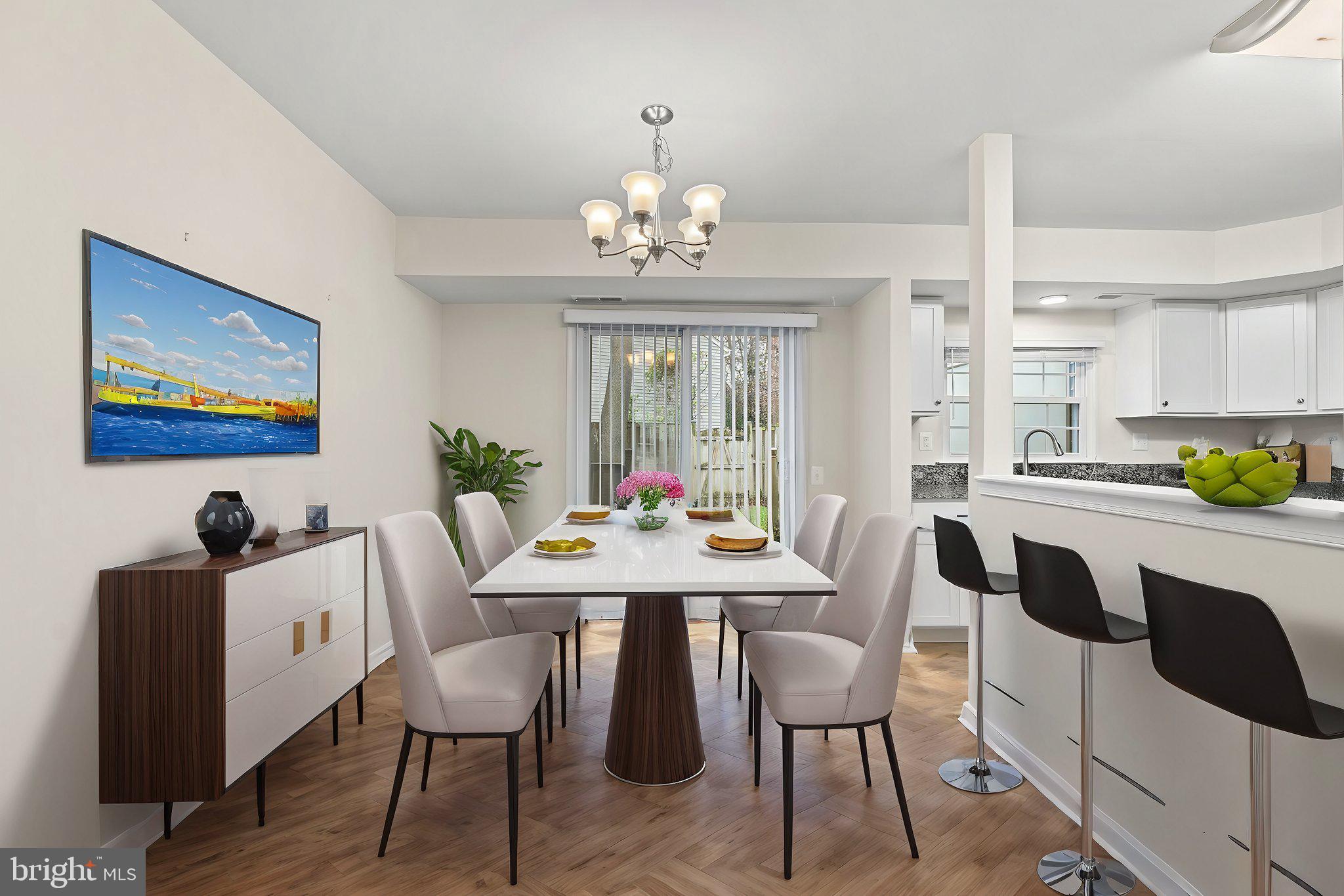 HUNTINGTON/SENTRY WOODS - Residential