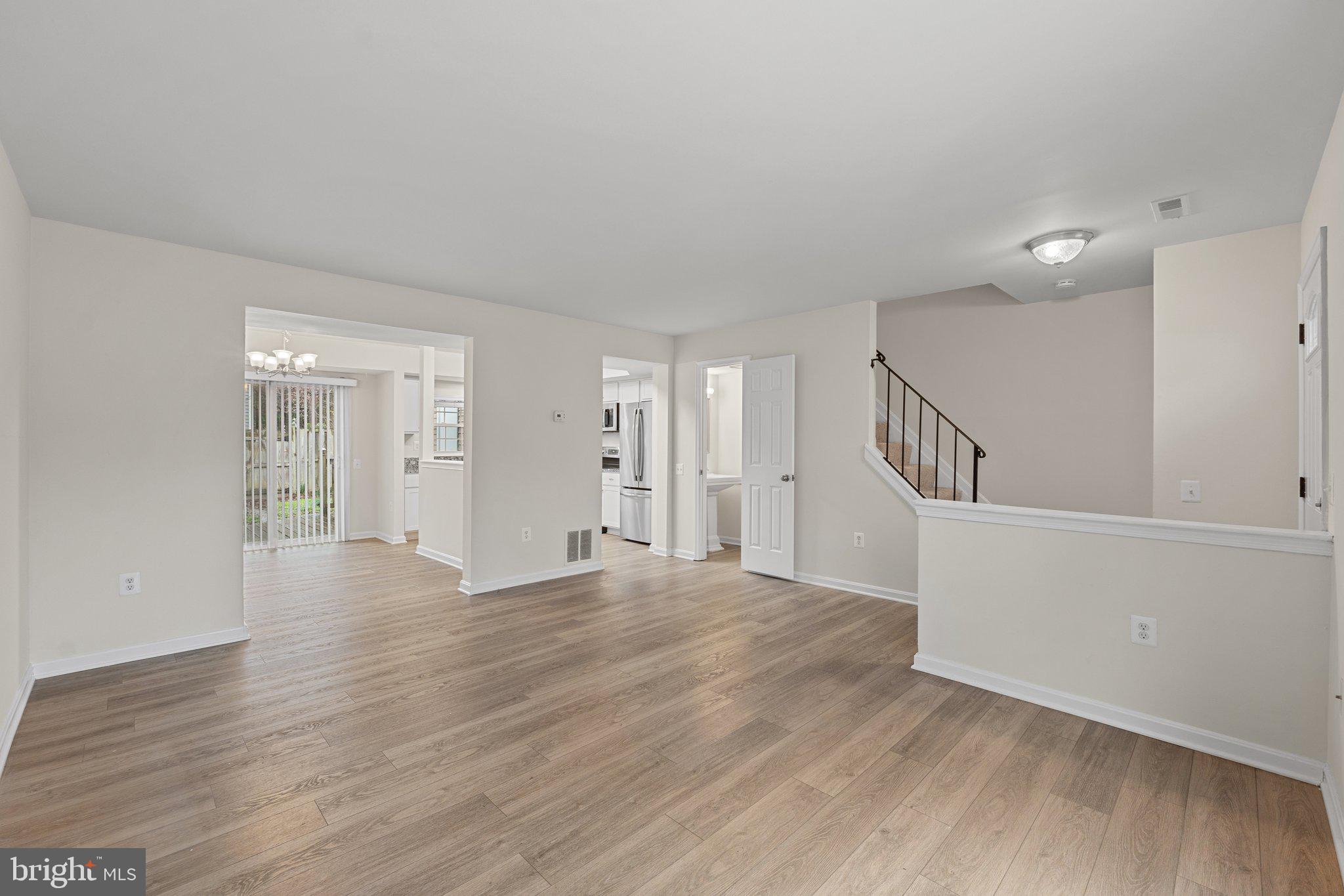 HUNTINGTON/SENTRY WOODS - Residential