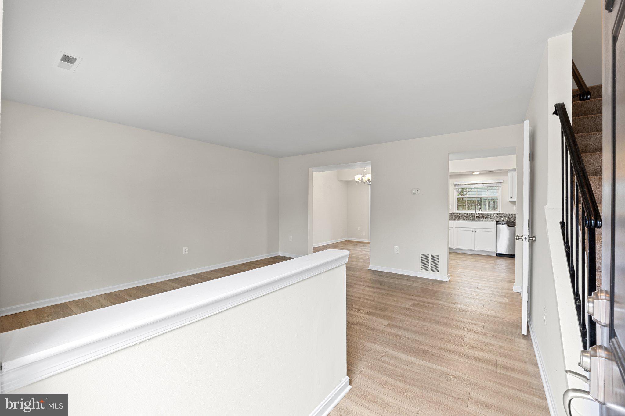 HUNTINGTON/SENTRY WOODS - Residential