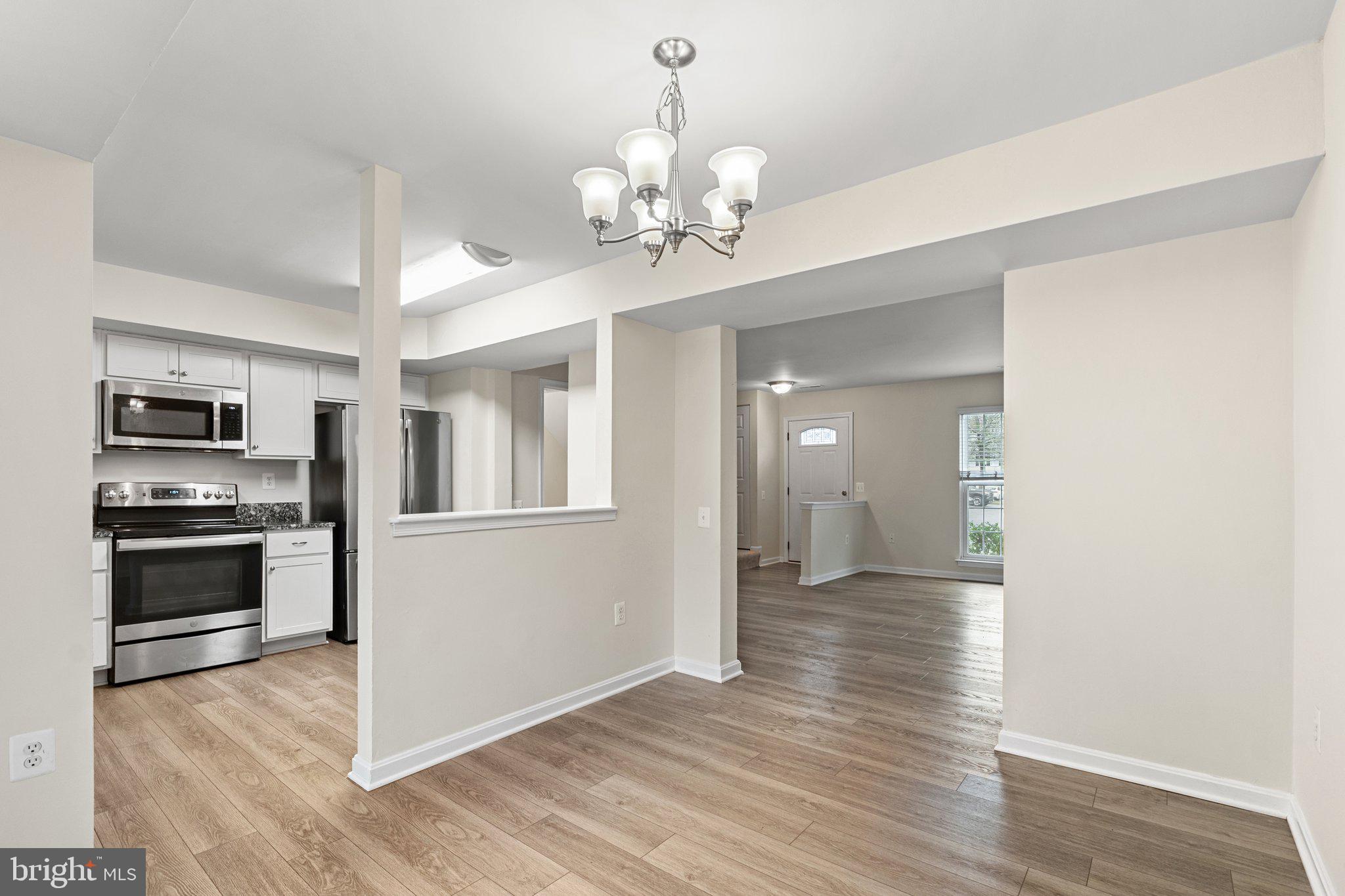 HUNTINGTON/SENTRY WOODS - Residential