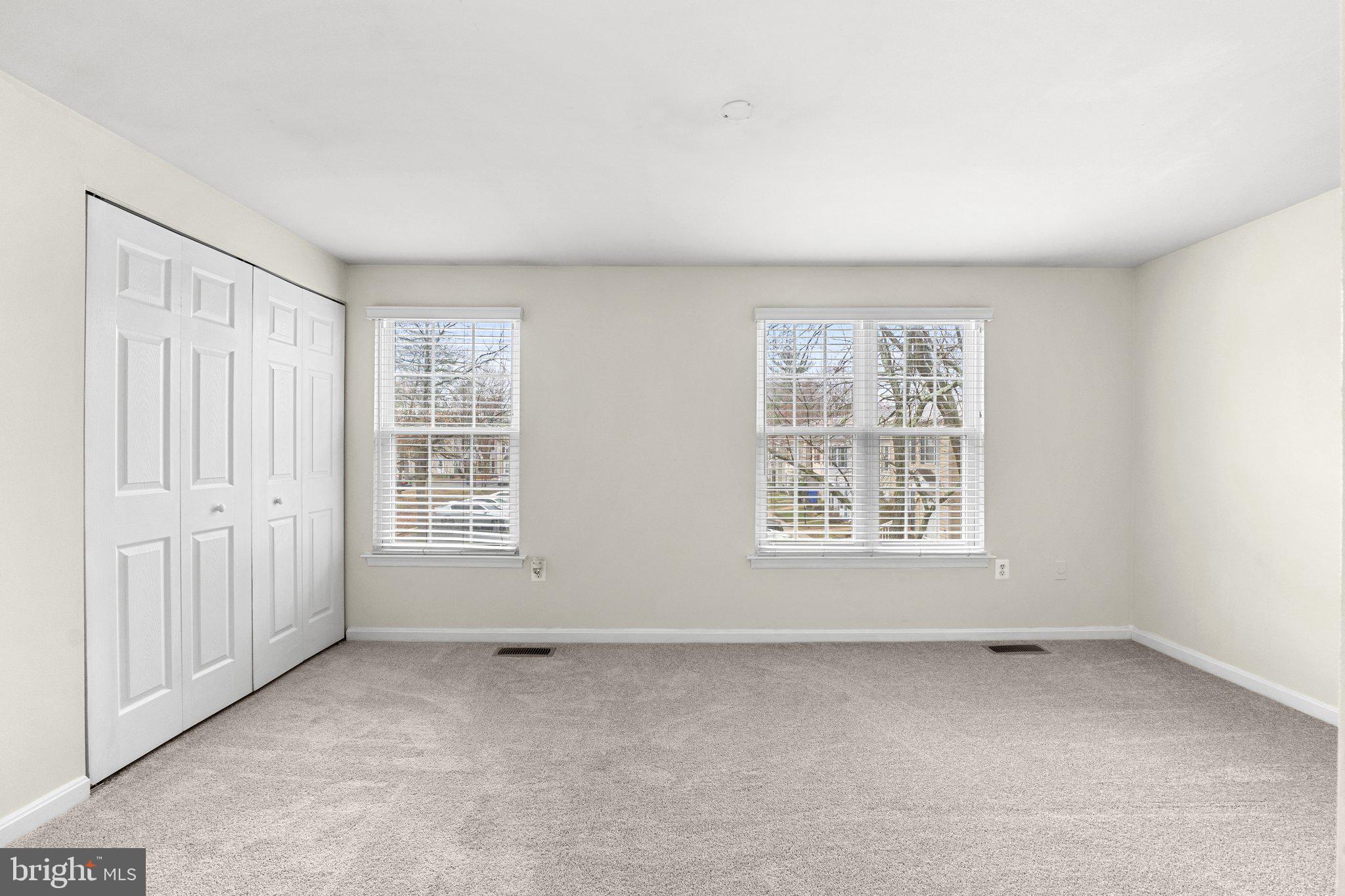 HUNTINGTON/SENTRY WOODS - Residential