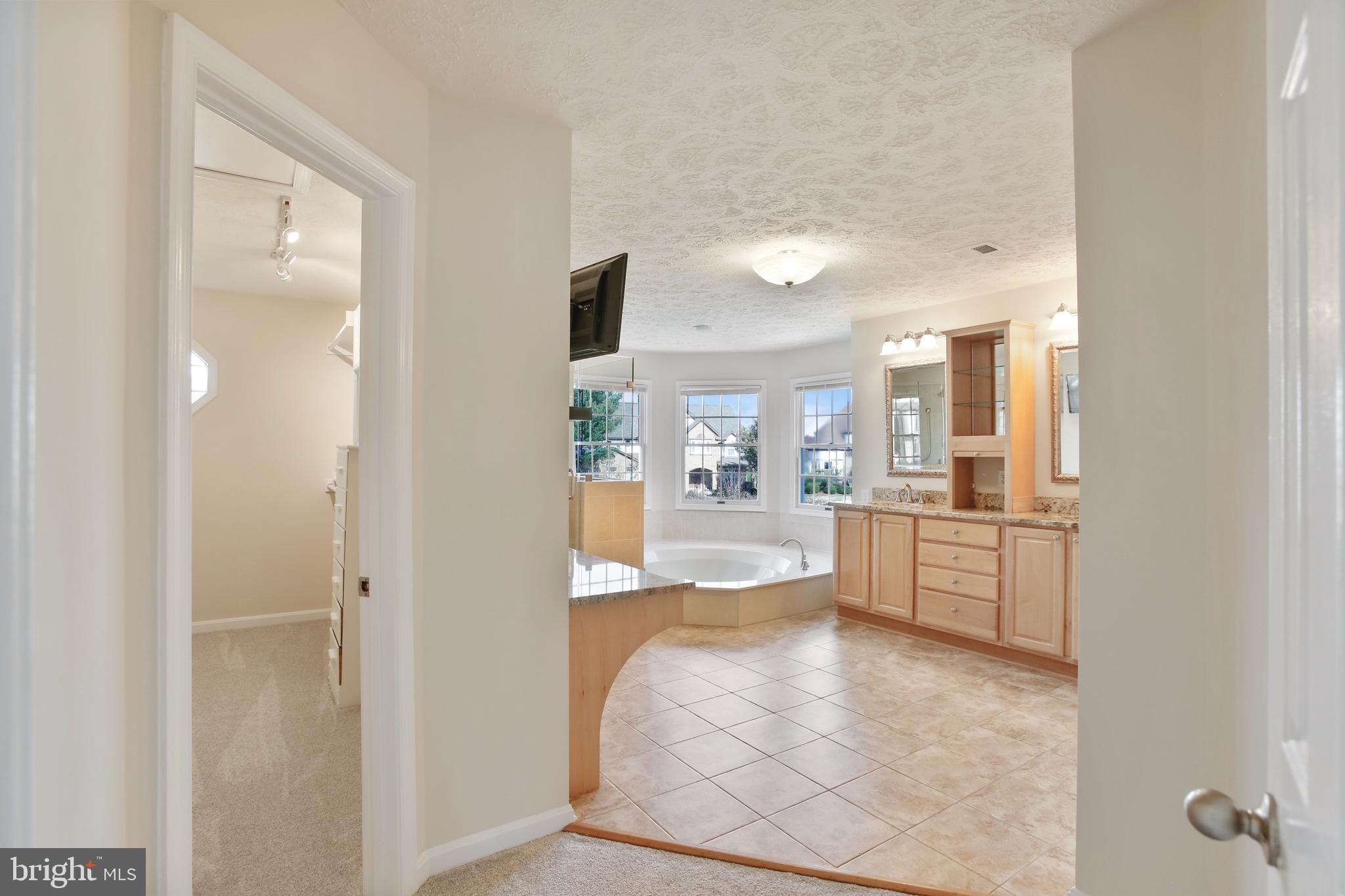 ASHBURN FARM - Residential