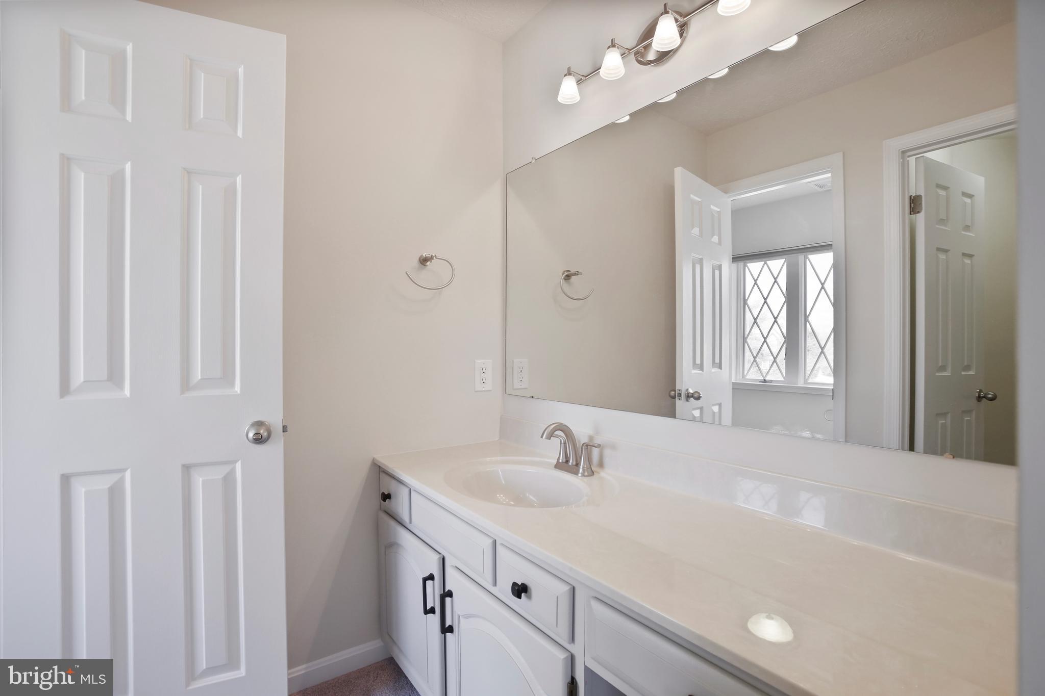 ASHBURN FARM - Residential