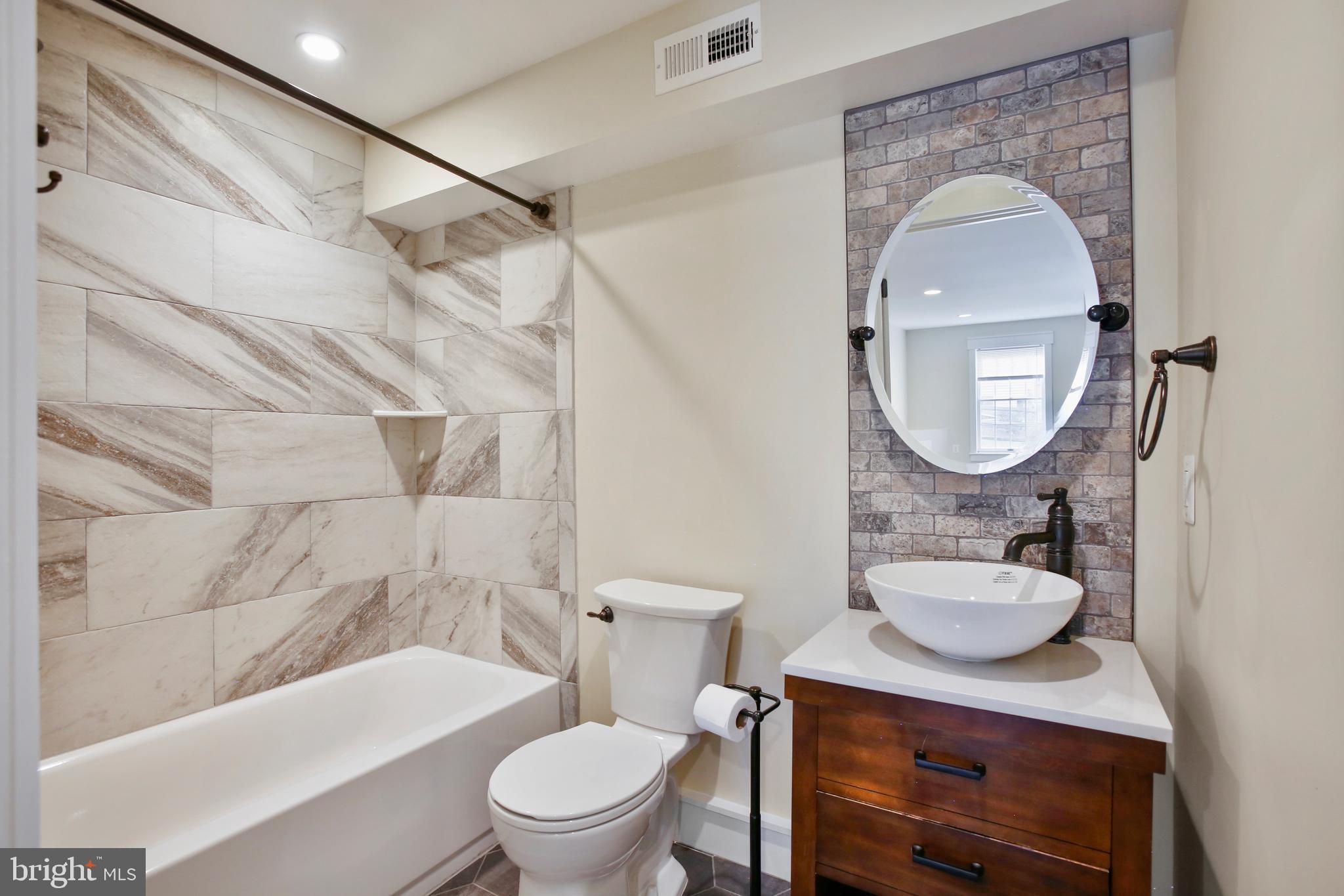 ASHBURN FARM - Residential