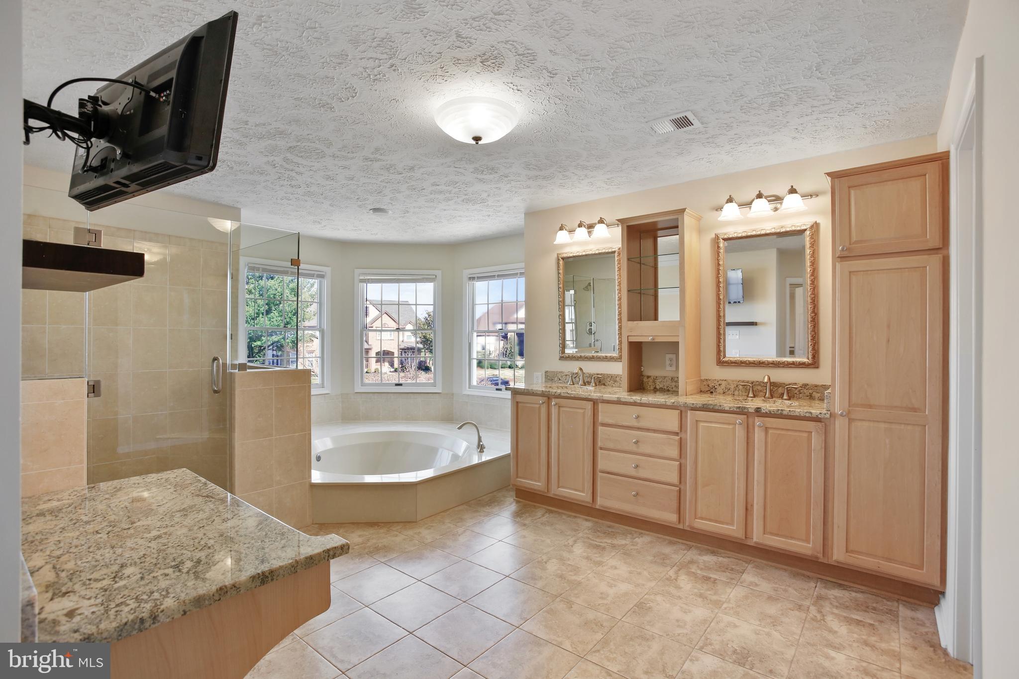 ASHBURN FARM - Residential