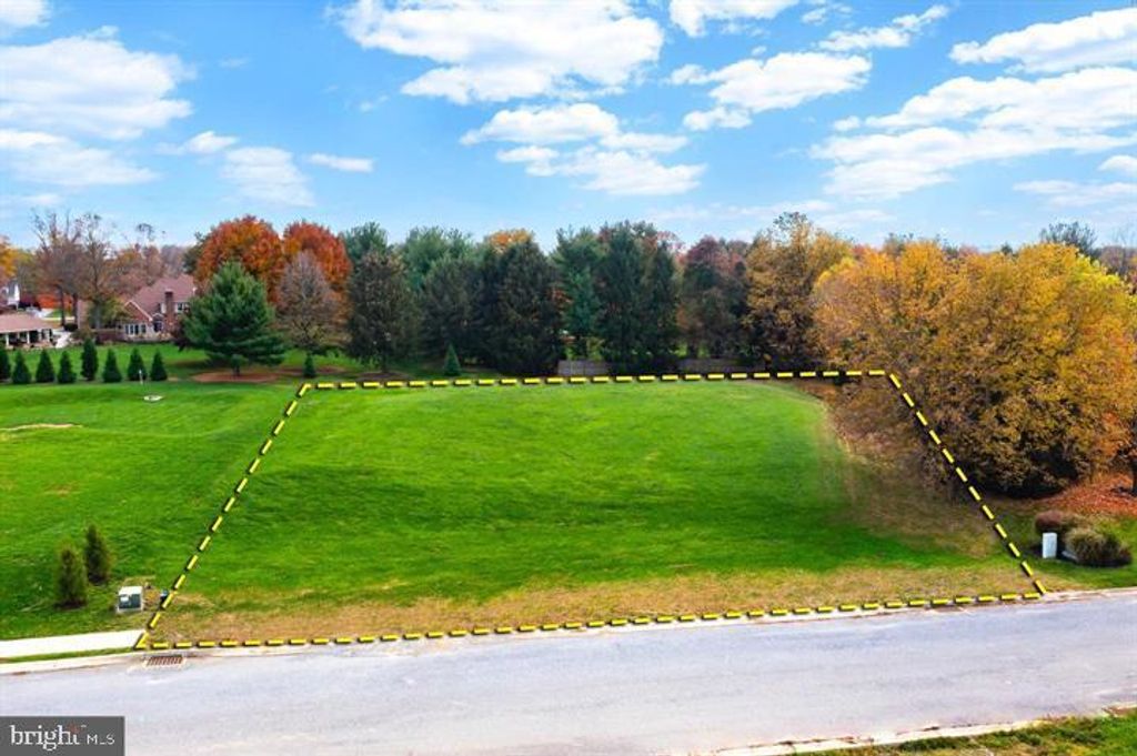 Photo of 494 Stonehenge Drive, LITITZ, PA 17543 (MLS # PALA2075494)