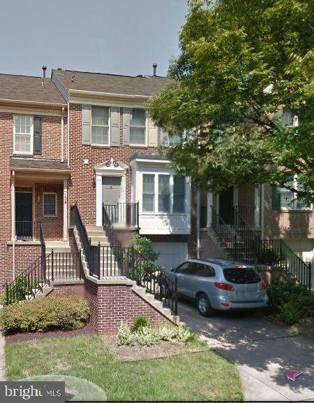 GATEWAY COMMONS - Residential Lease