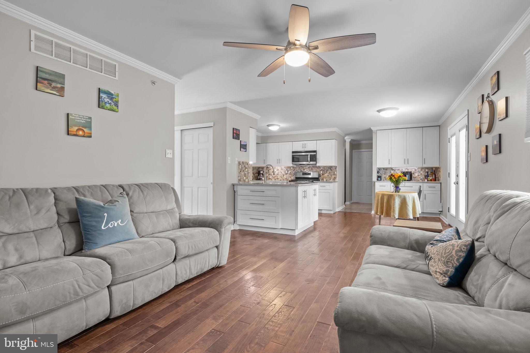MAPLE KNOLL - Residential