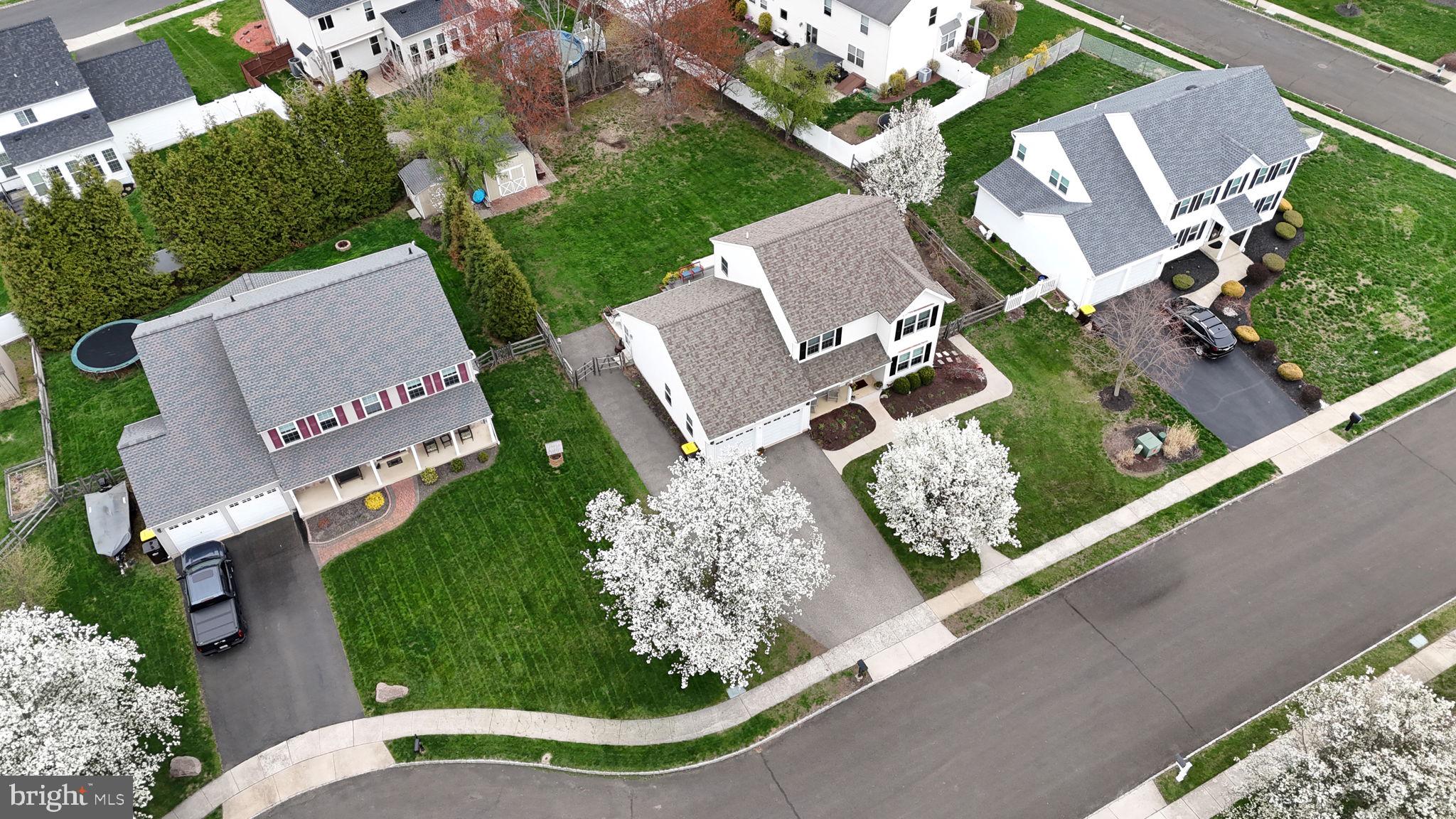 MAPLE KNOLL - Residential