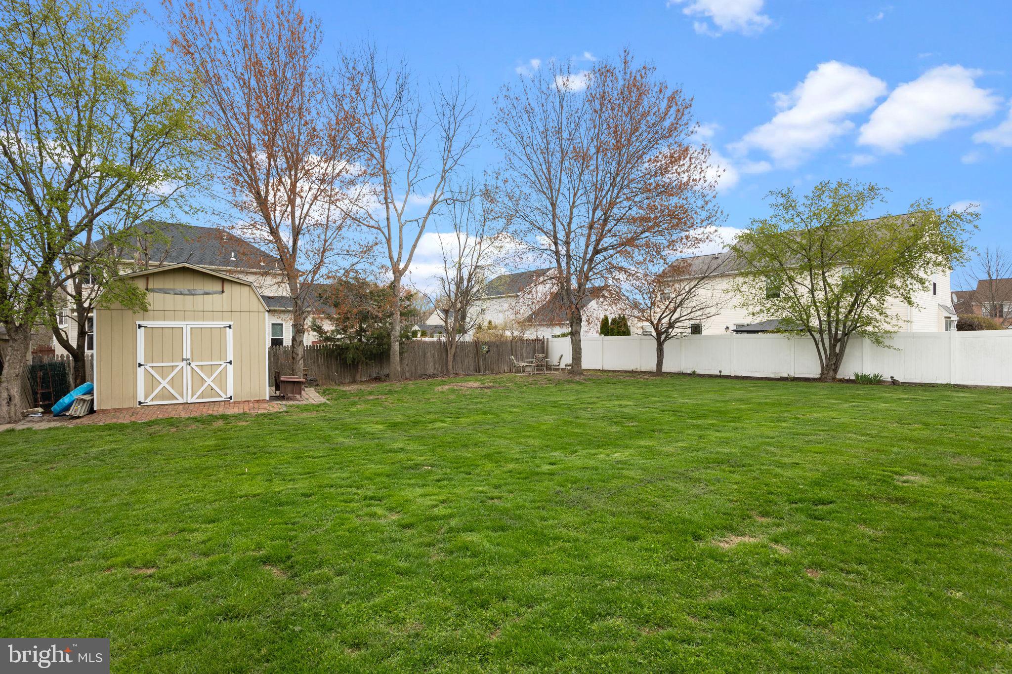 MAPLE KNOLL - Residential