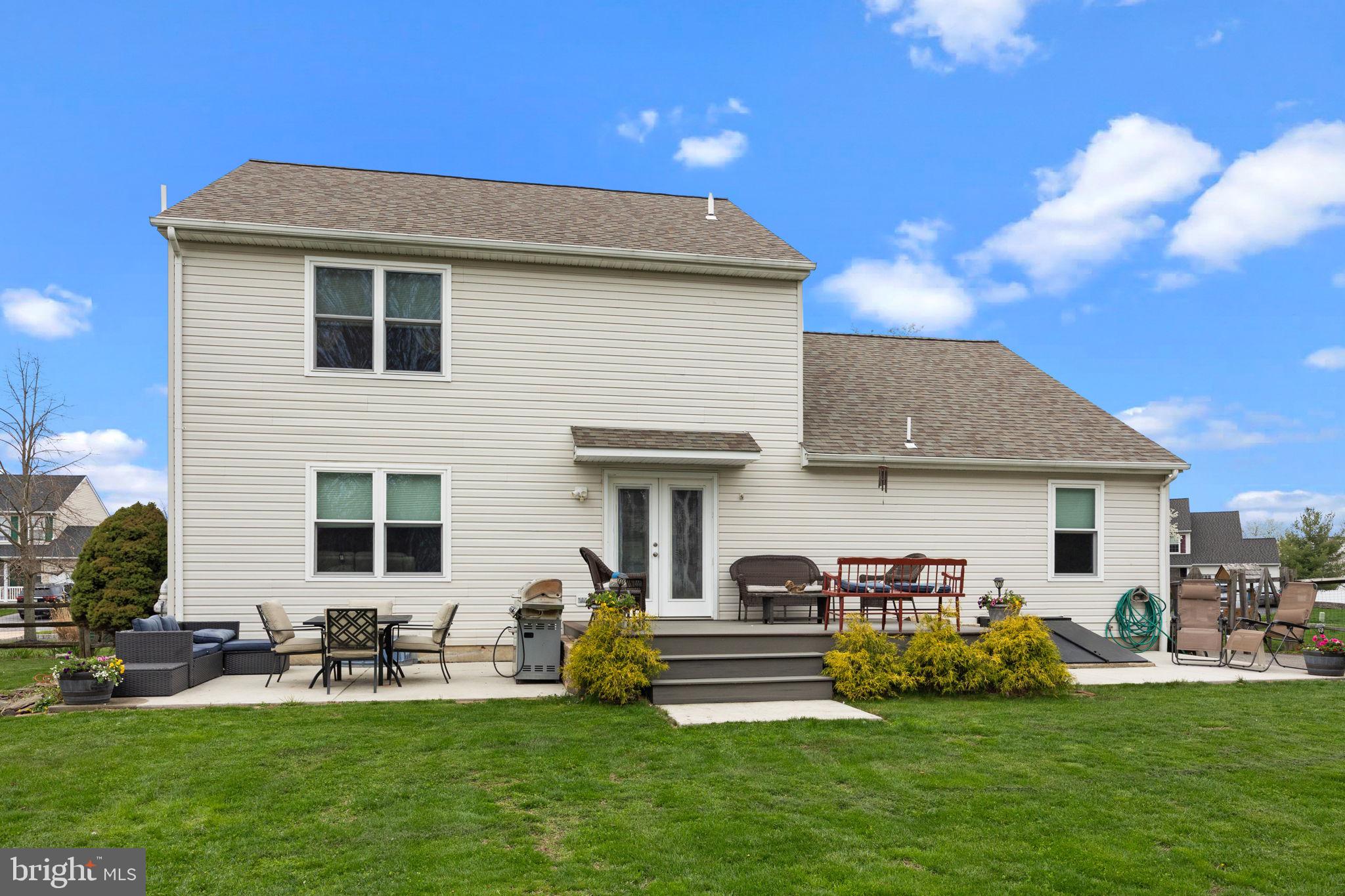 MAPLE KNOLL - Residential