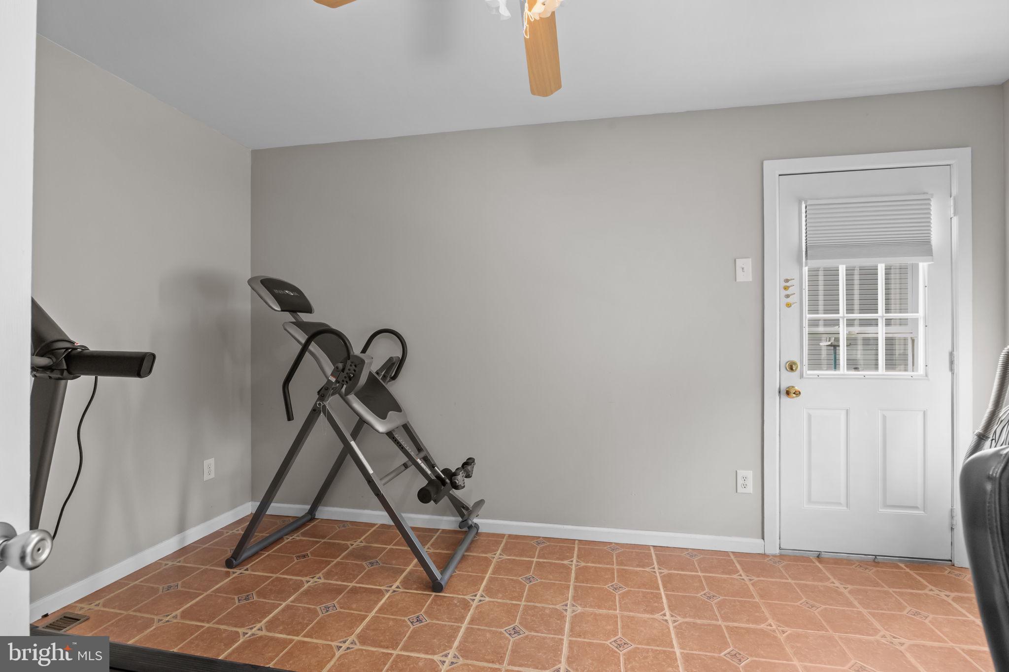 MAPLE KNOLL - Residential