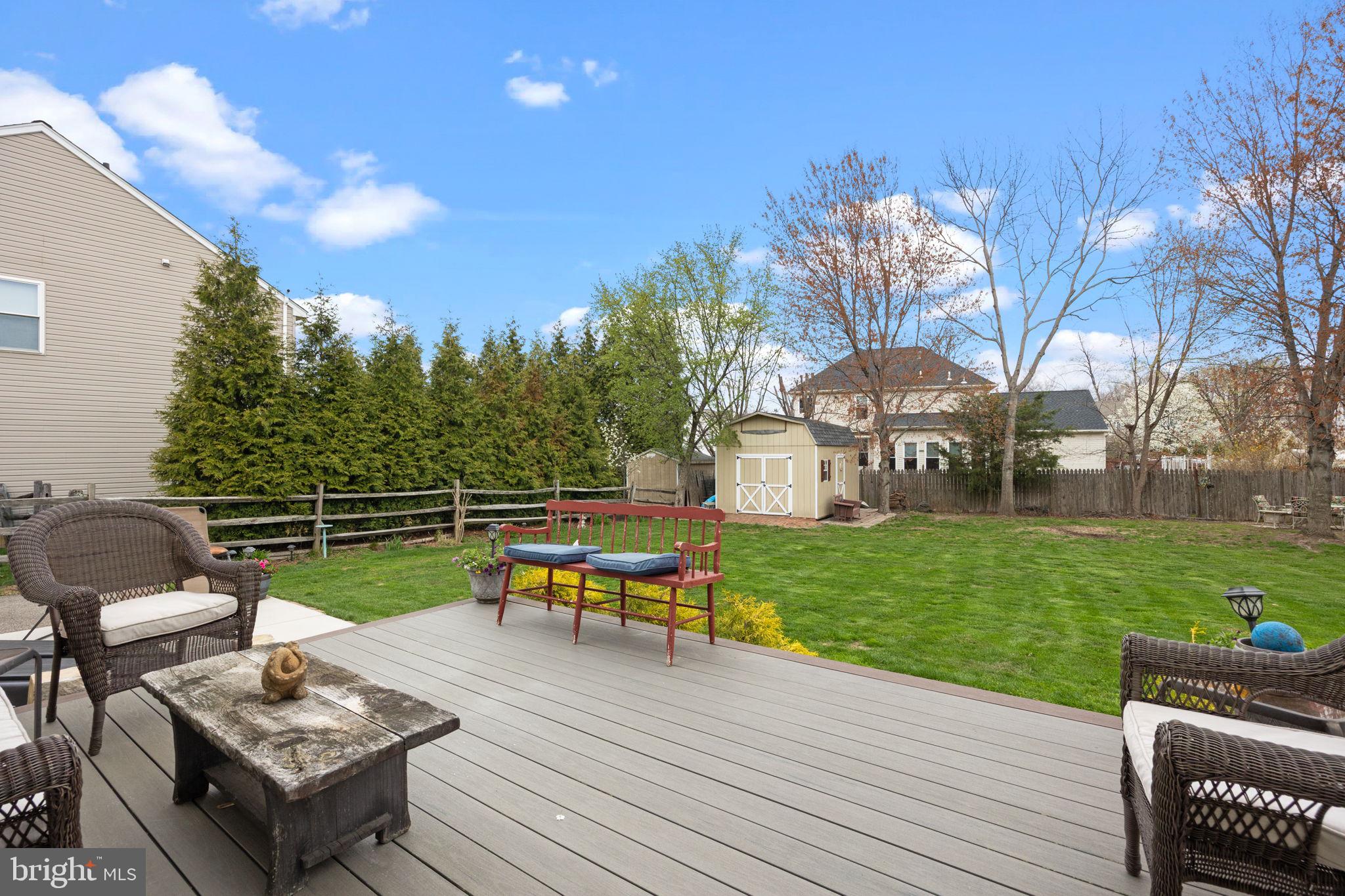 MAPLE KNOLL - Residential