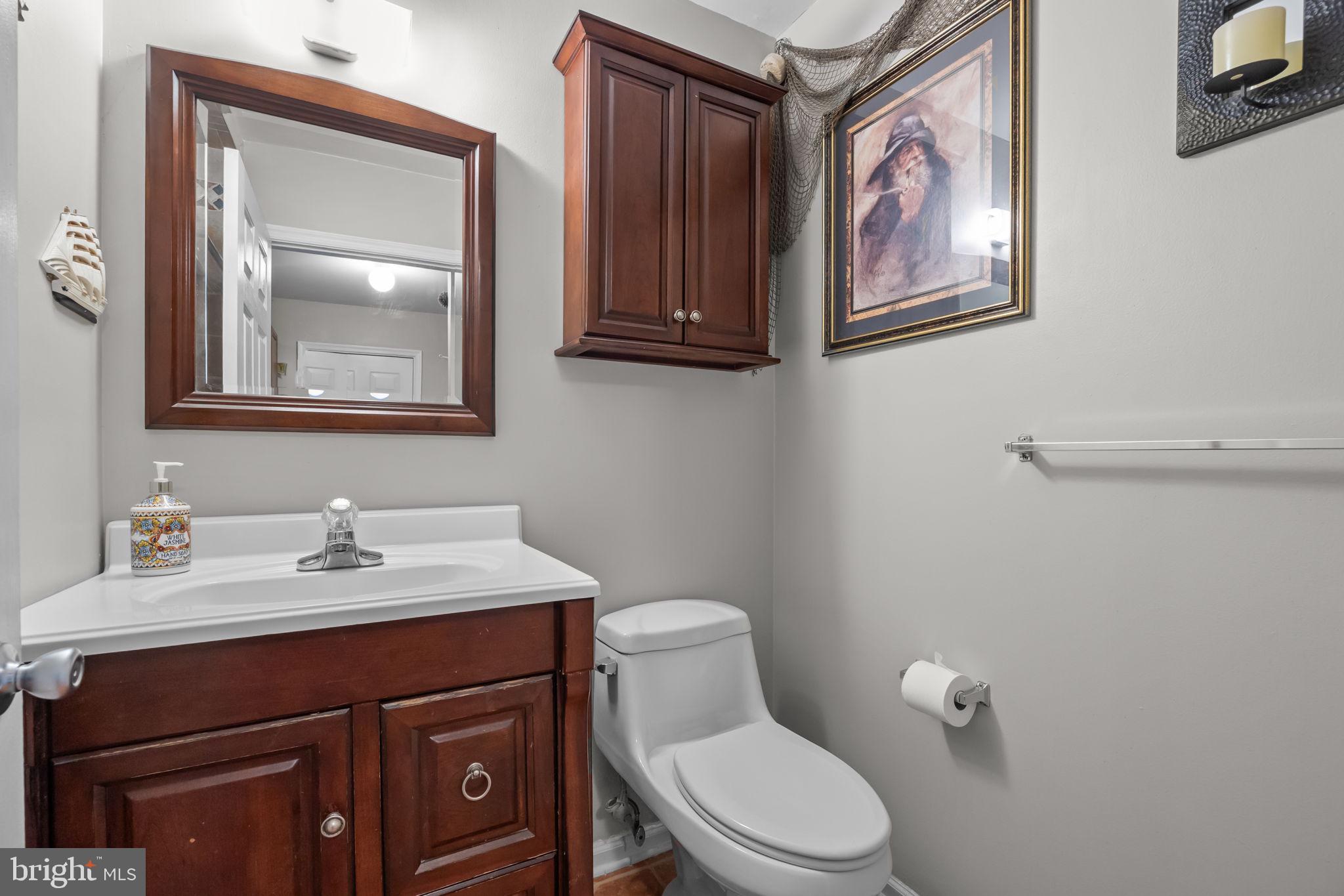 MAPLE KNOLL - Residential