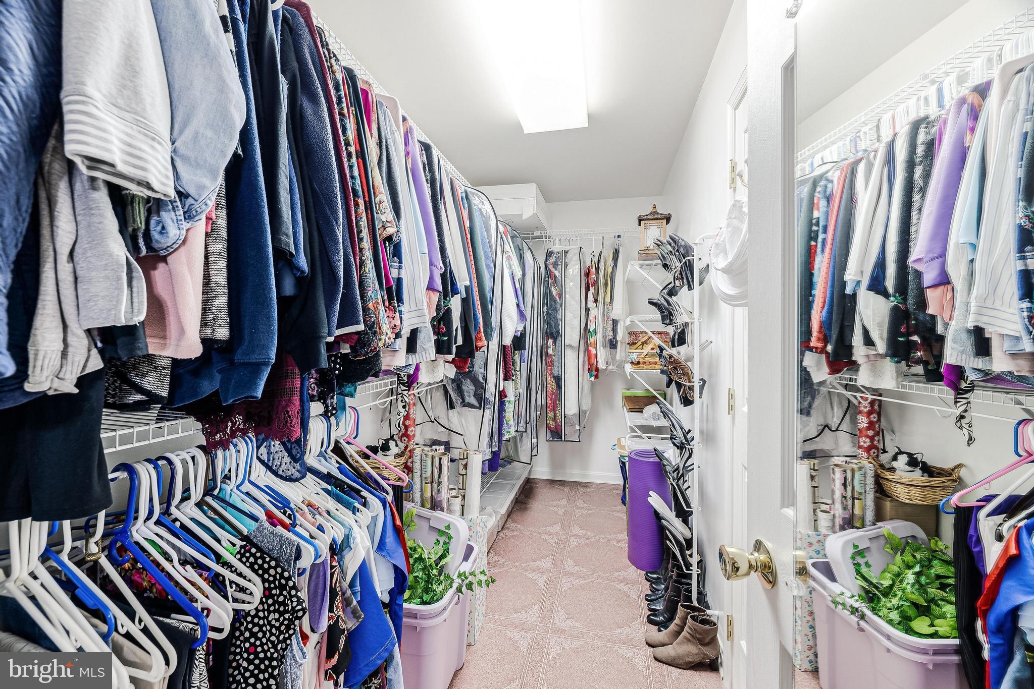 WILLIAMSBURG - Residential