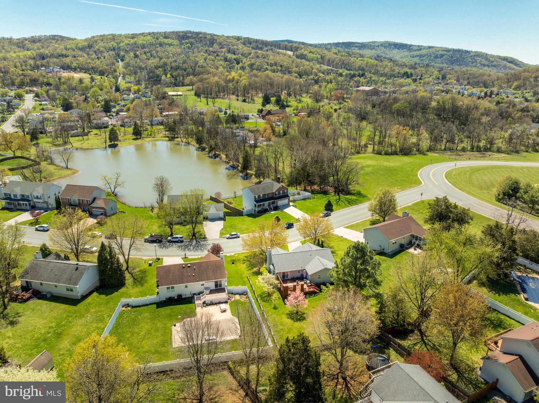 WILLIAMSBURG - Residential