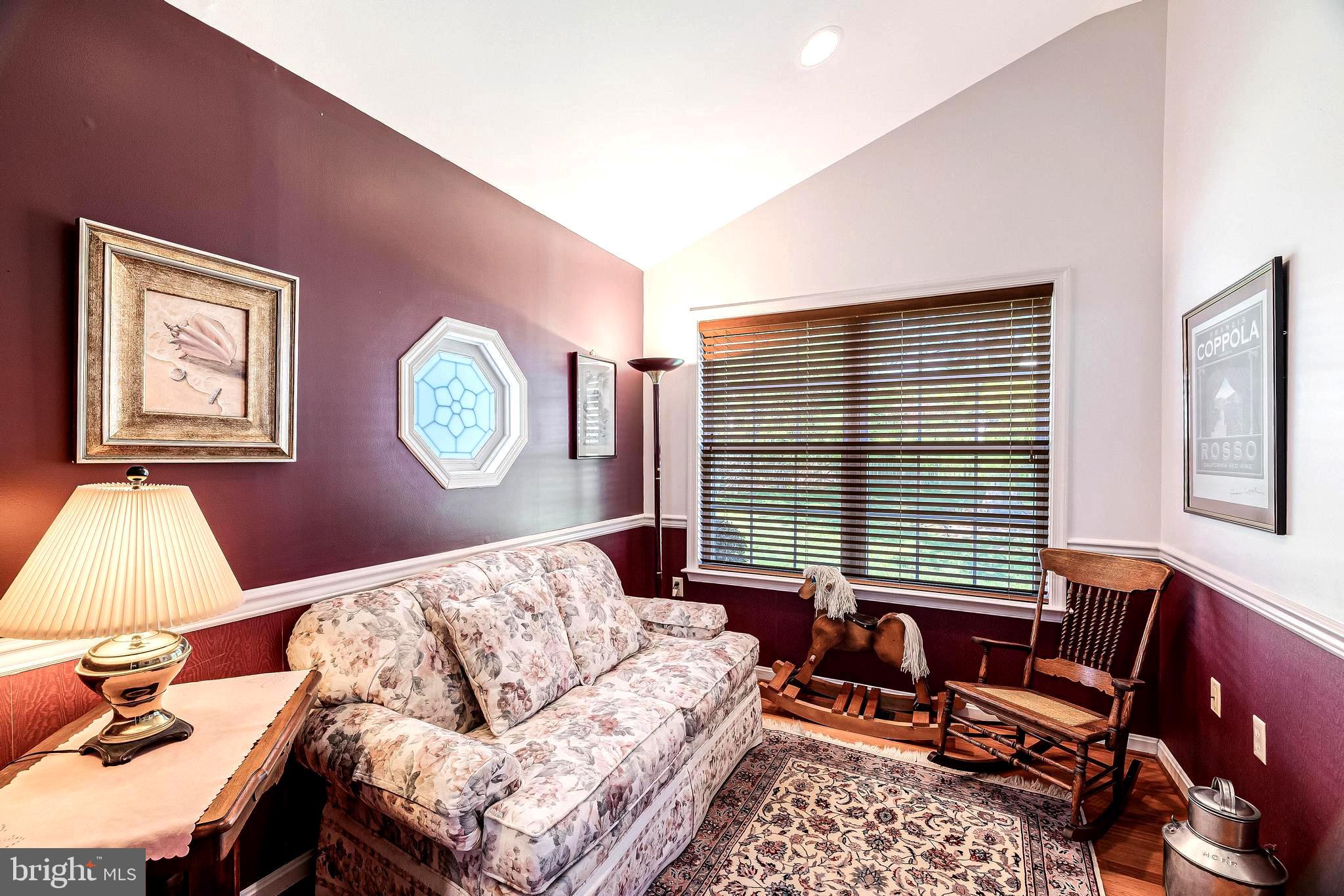 WILLIAMSBURG - Residential