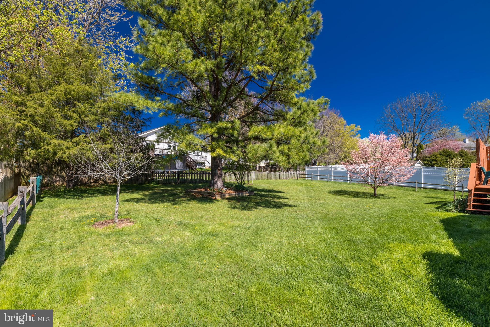 WILLIAMSBURG - Residential