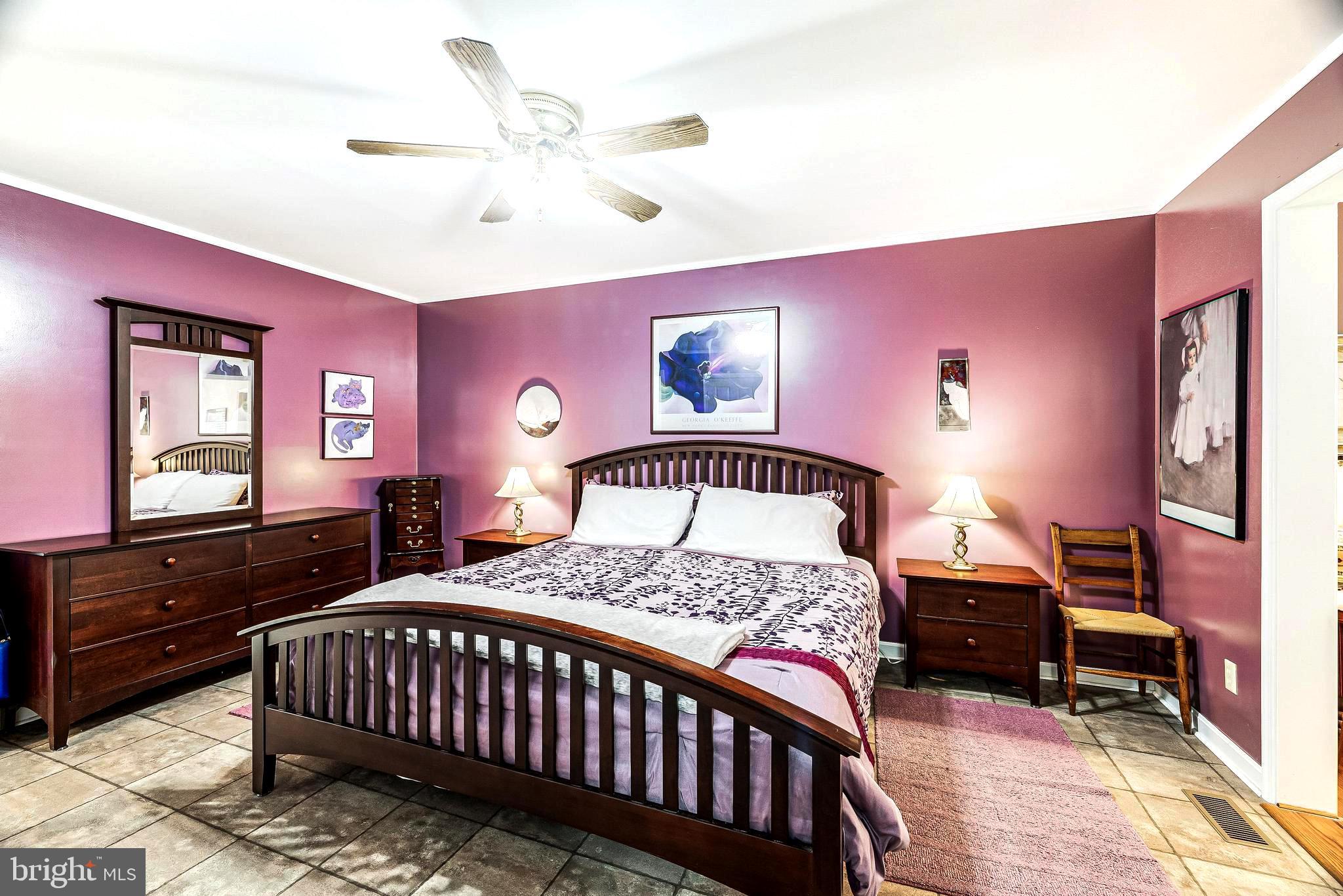 WILLIAMSBURG - Residential