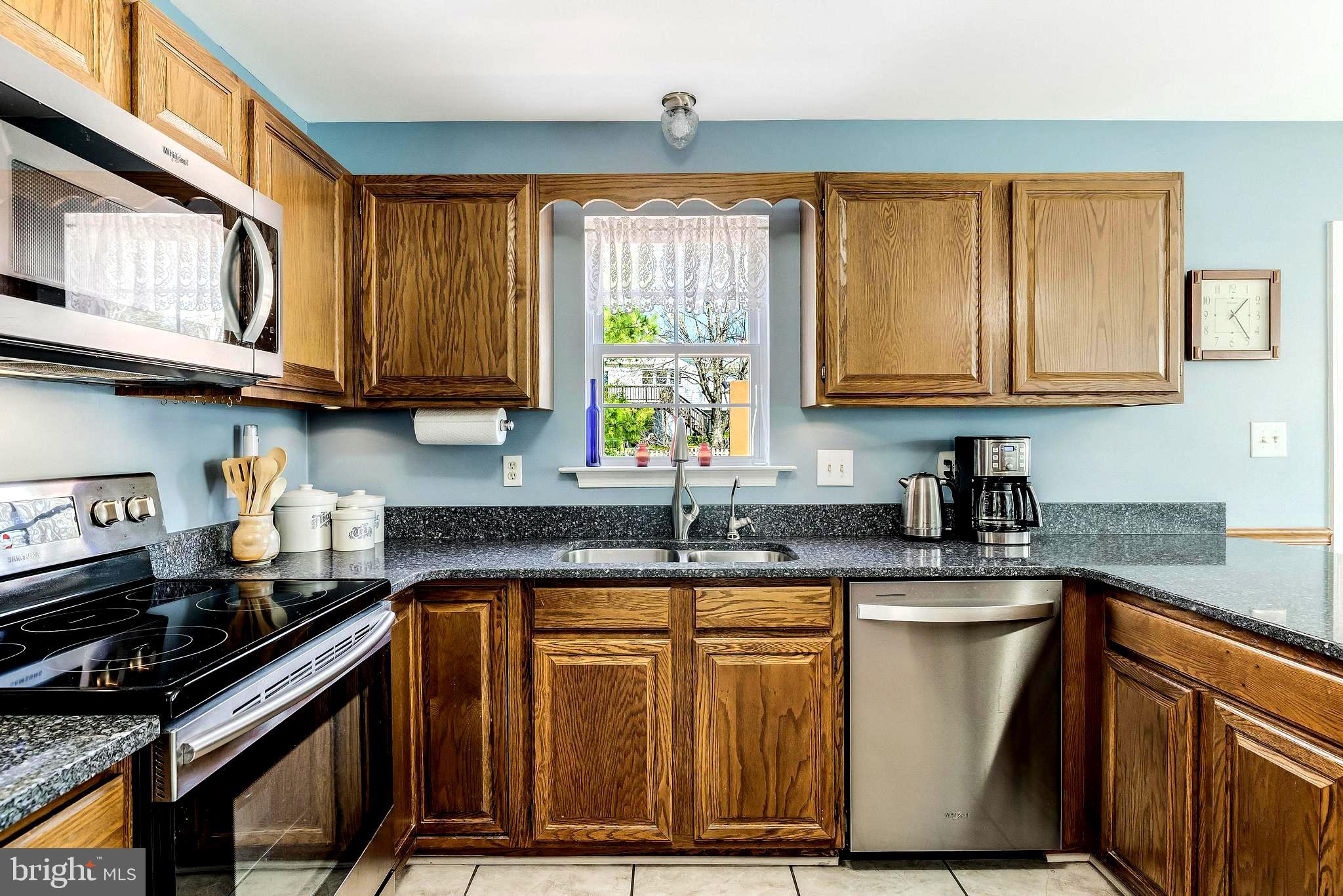 WILLIAMSBURG - Residential