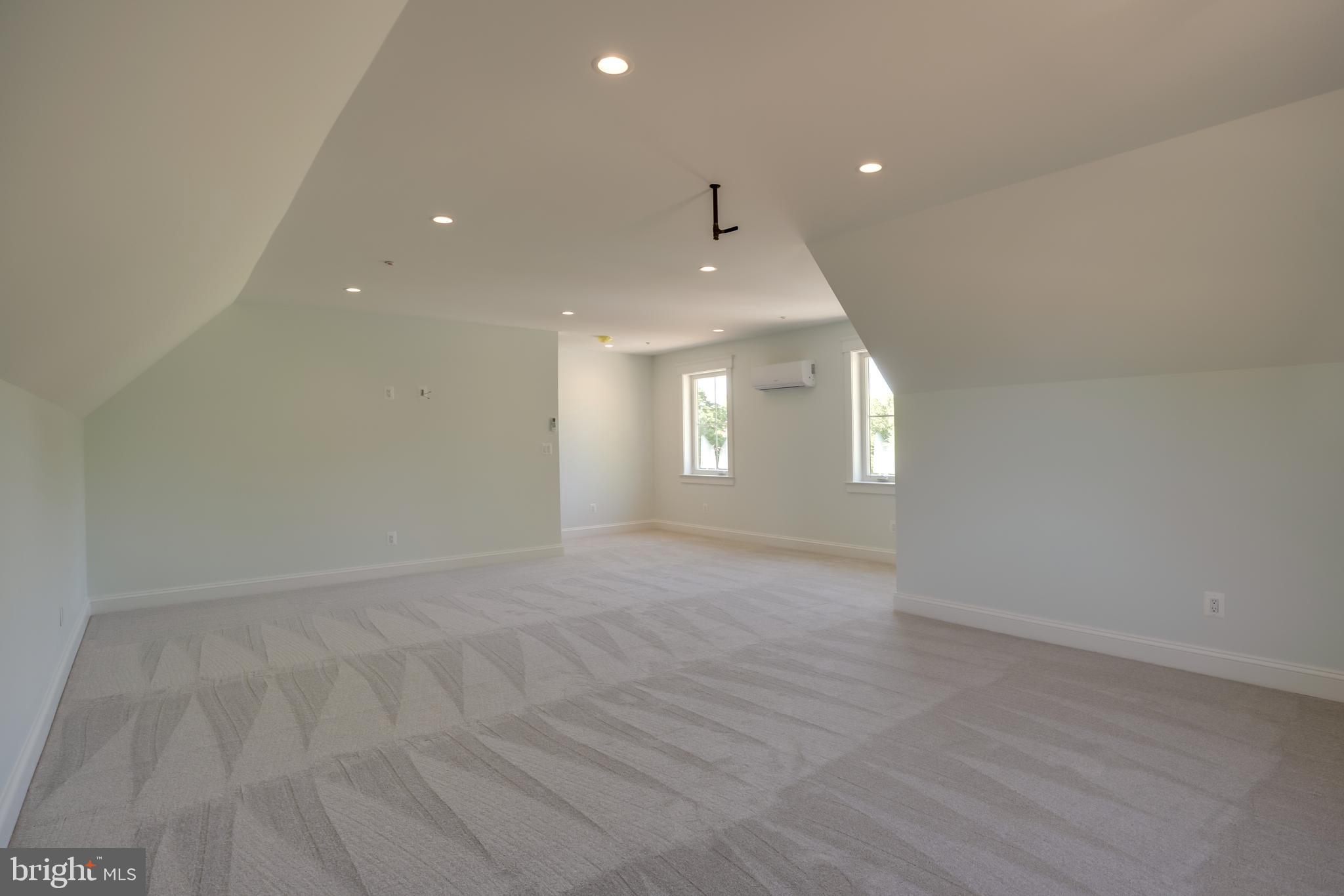 SARAH SKIPPER LANDS - Residential
